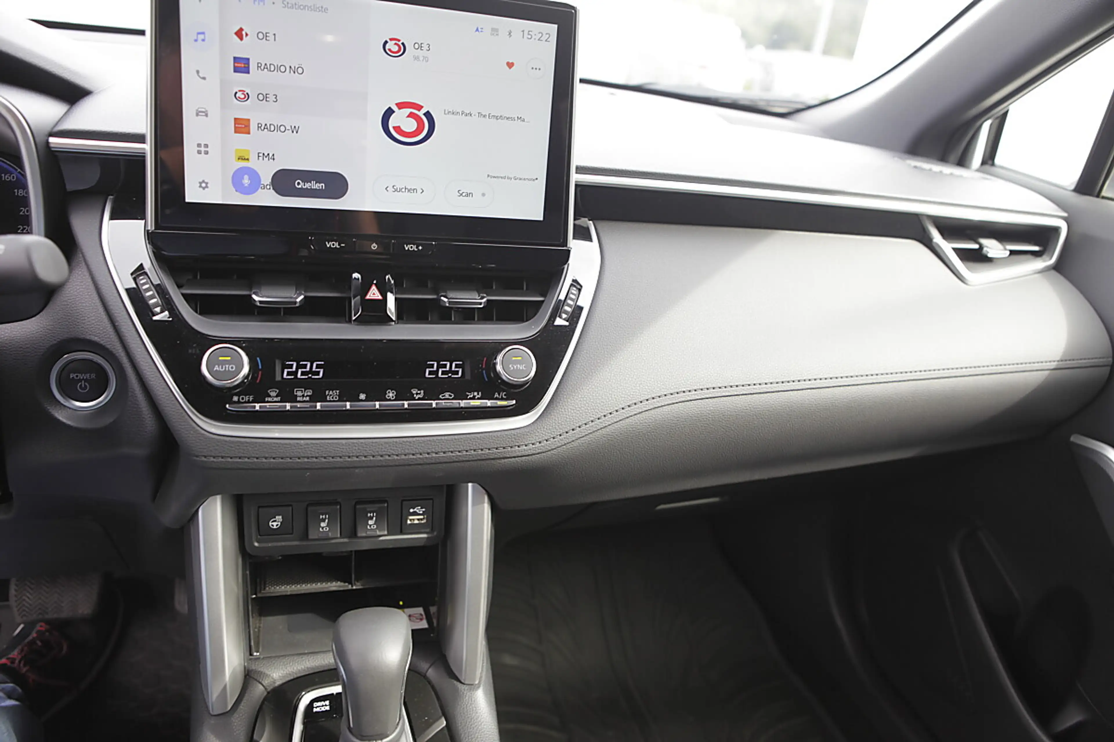 Toyota Corolla Cross 1,8 Hybrid Active Drive 2WD — photo 9