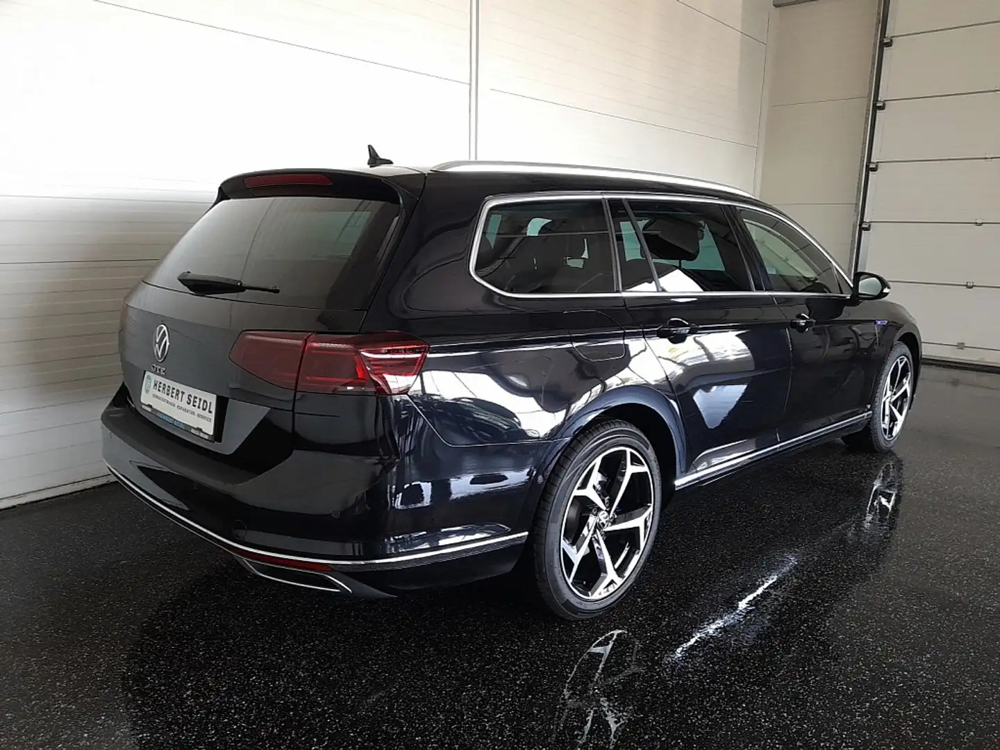 Volkswagen Passat Variant GTE e-Hybrid DSG *SKY / MATRIX-LED / 18 ZOLL / ... Schwarz - 2