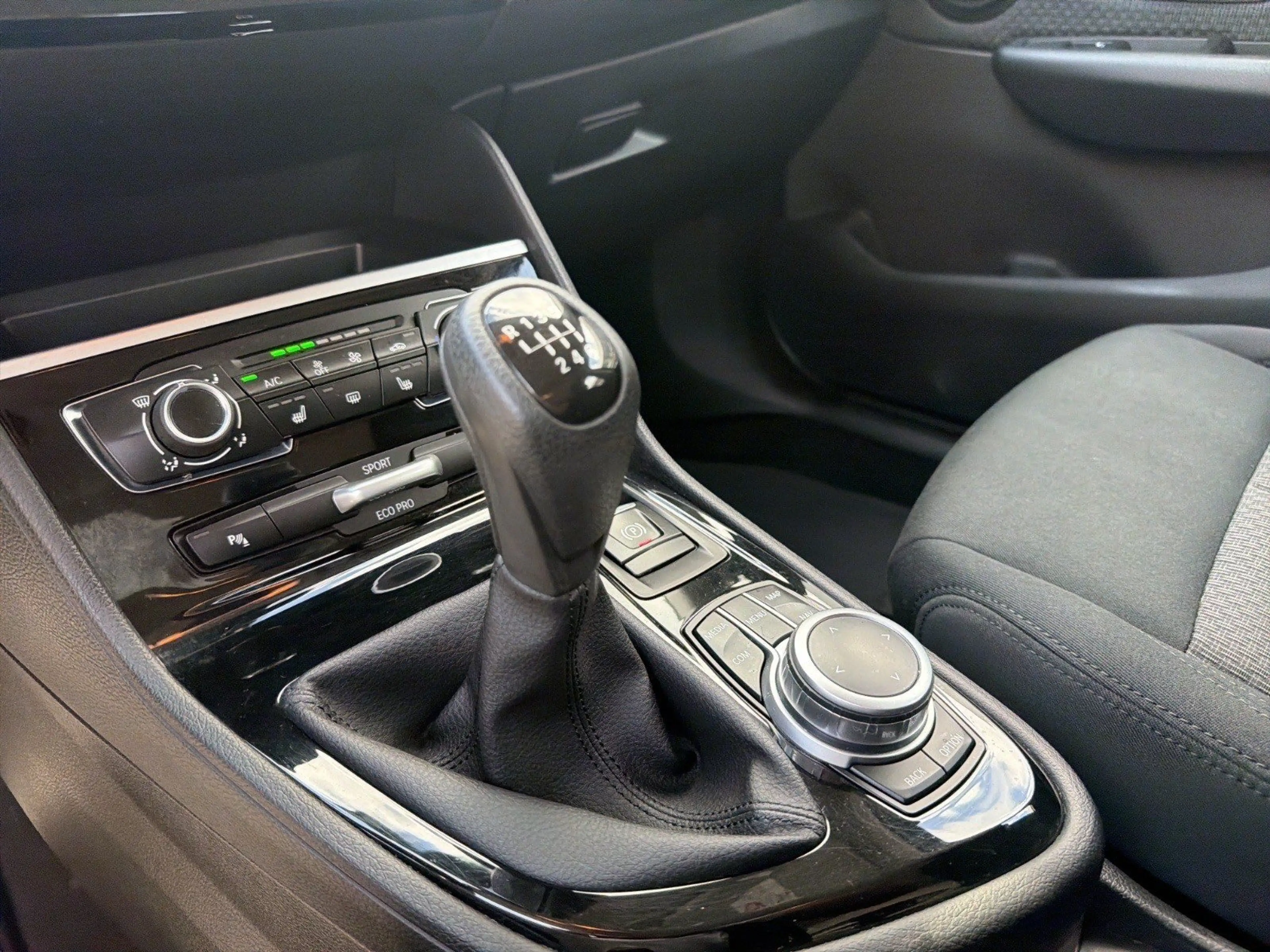 BMW 216 d Active Tourer — photo 13
