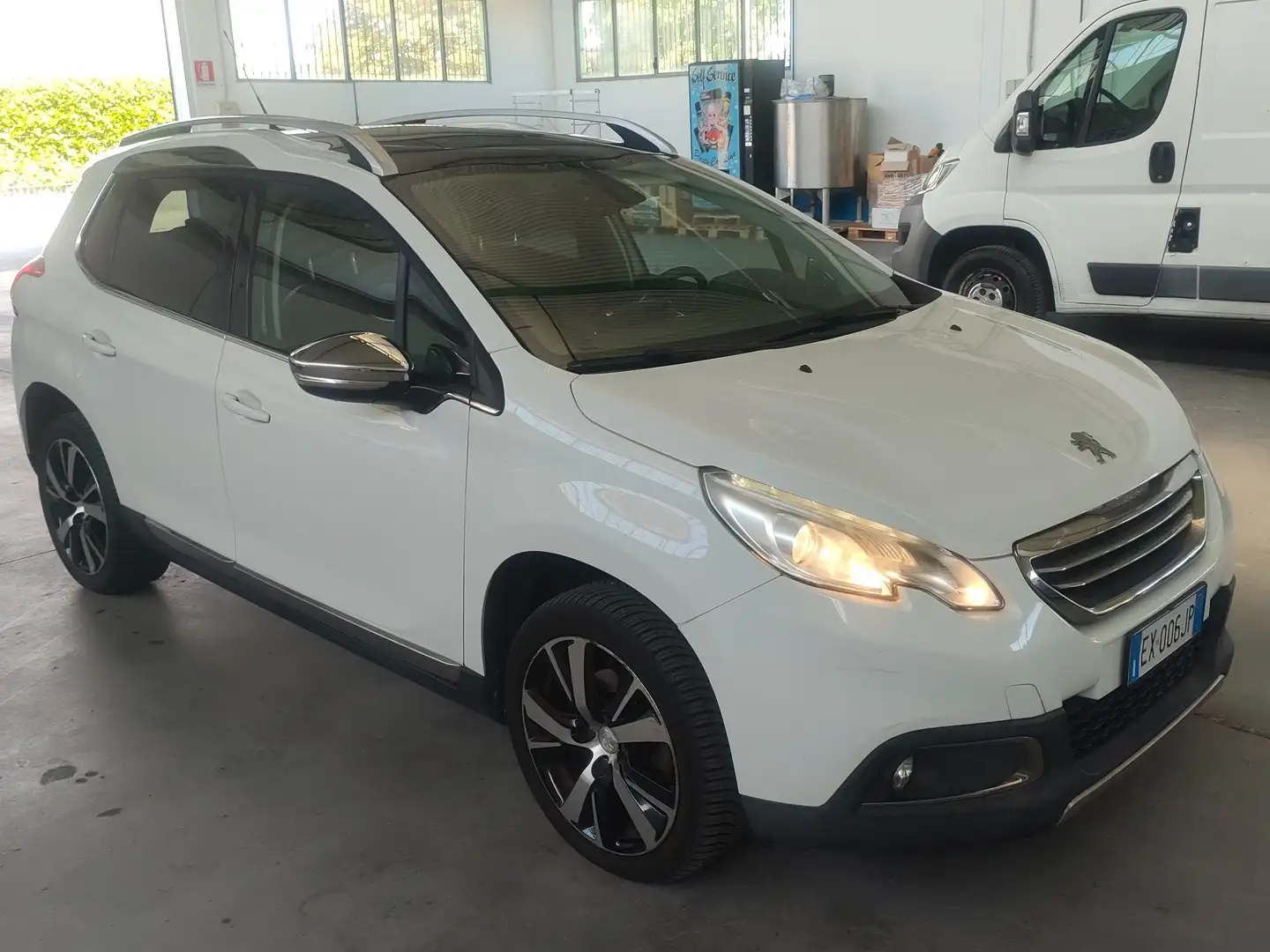 Peugeot 2008 2008 1.6 e-hdi 8v Allure s Bianco - 2