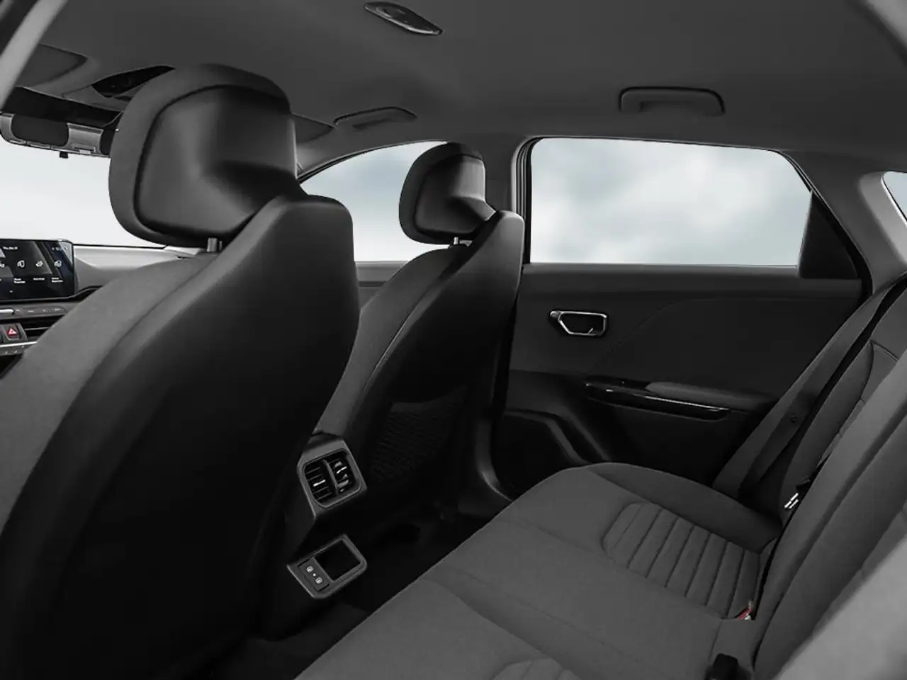 Kia K4 снимка Kia K4