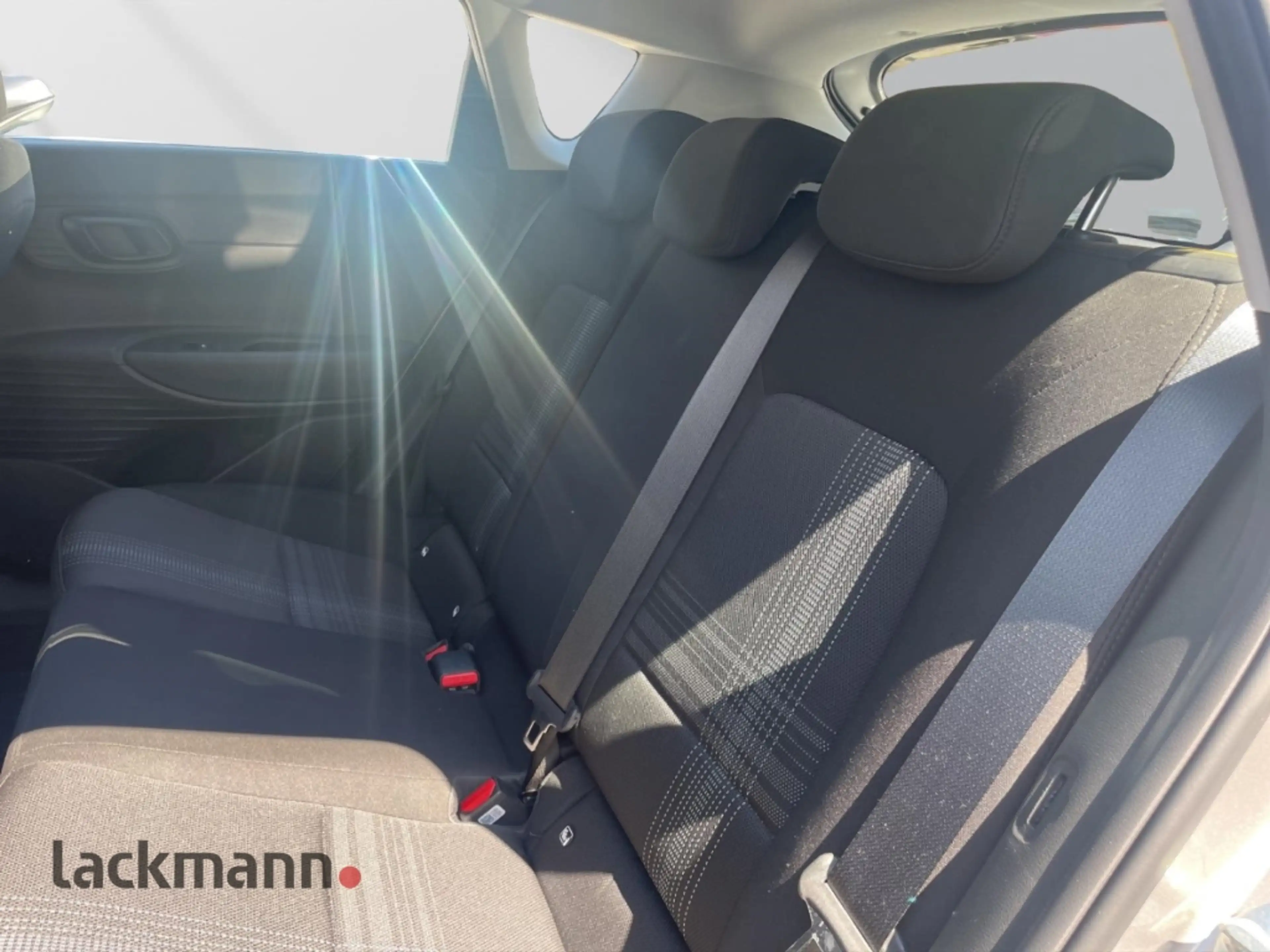 Hyundai BAYON 1.2 Select Navi*DAB*Winter-Paket*Kamera* — photo 9