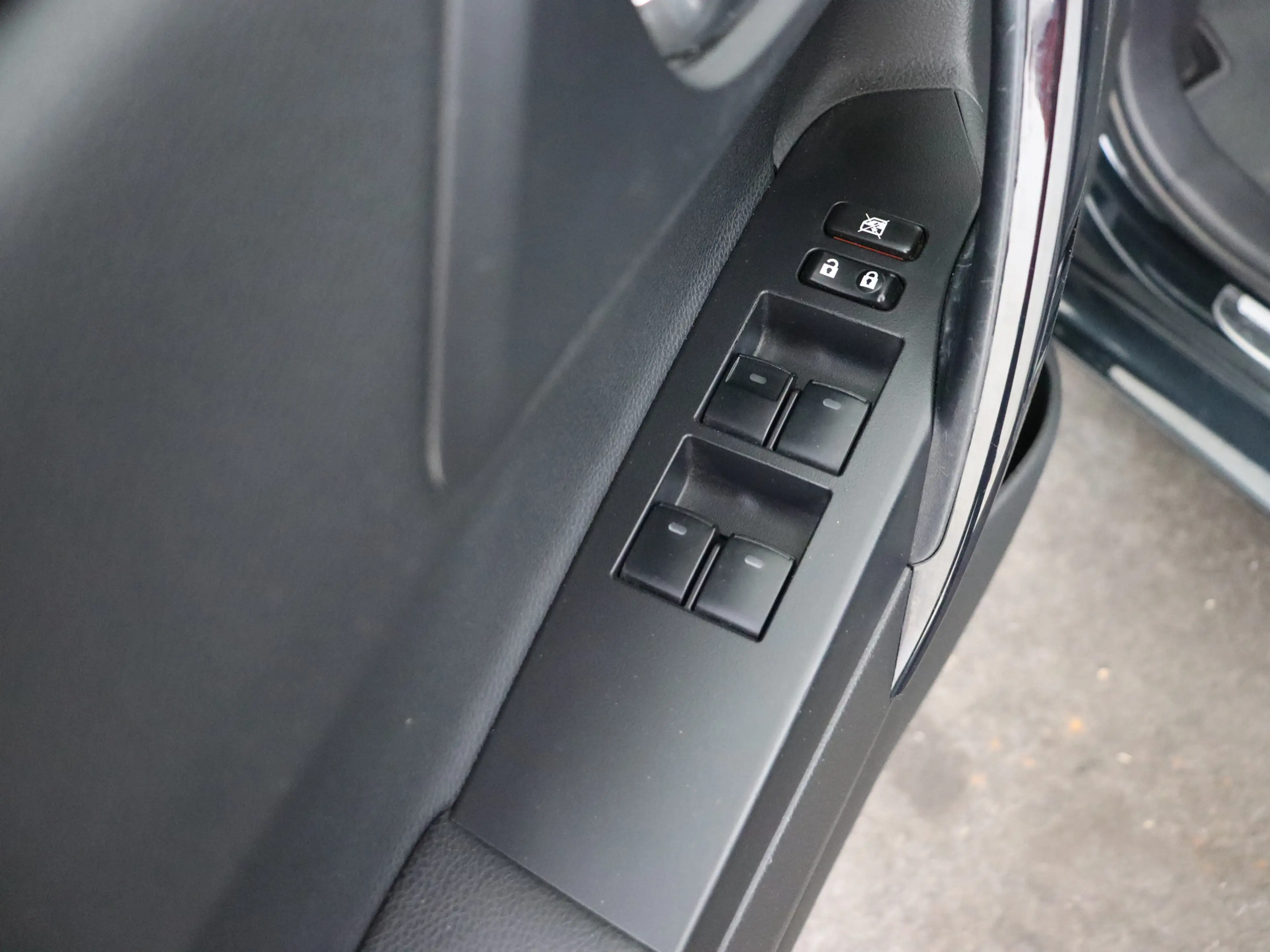 Toyota Auris Touring Sports 1.8 Hybrid Lease pro Leder Panorama — photo 9