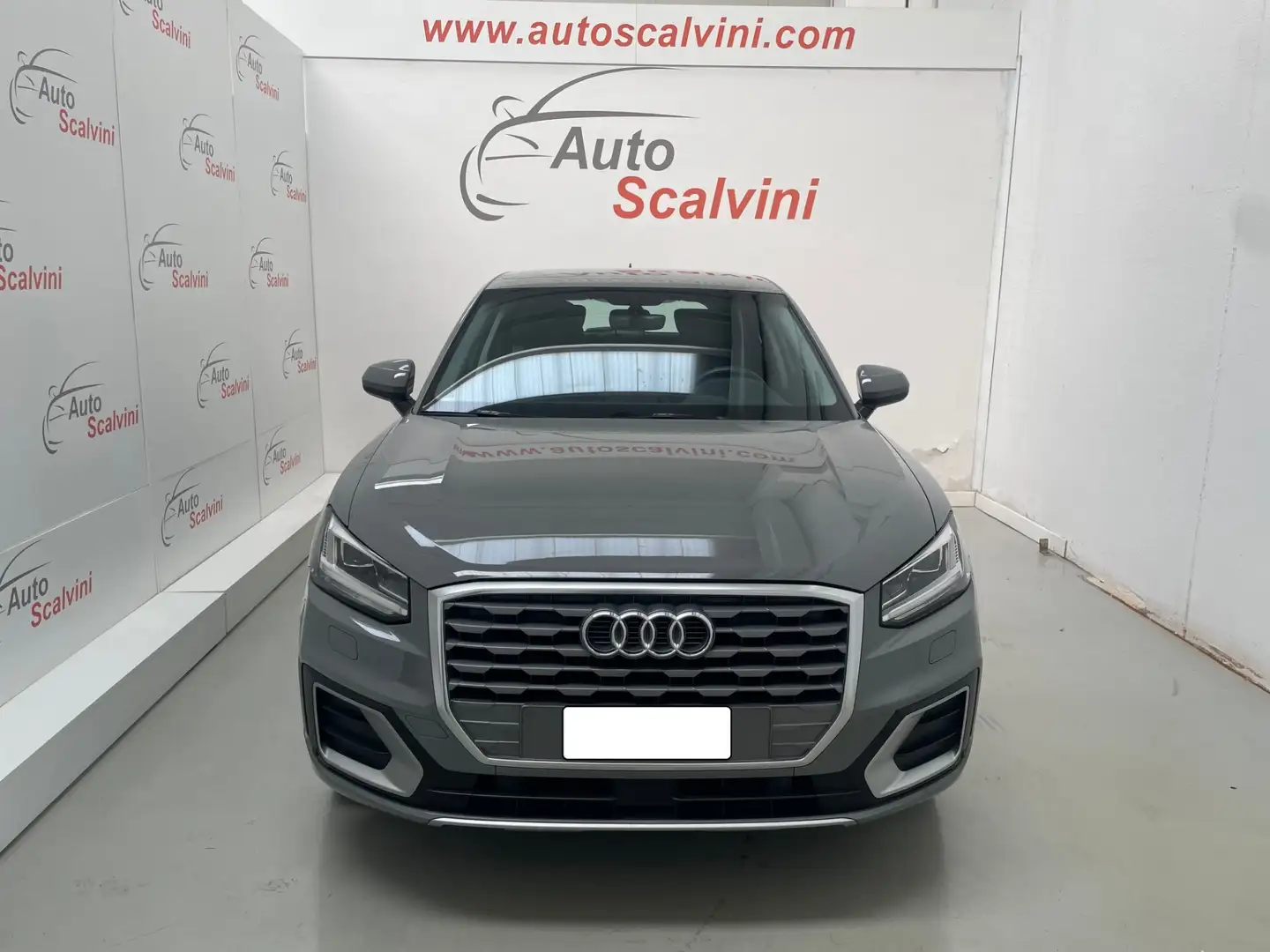Audi Q2 1.6 116 CV 30 TDI S tronic Identity Black Grigio - 2