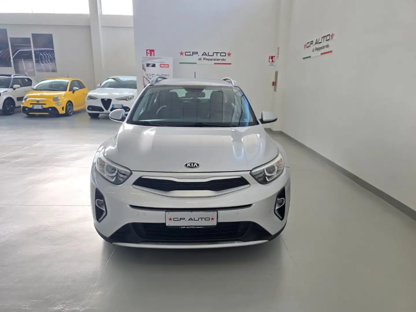 Kia Stonic 1.2 DPI ECO GPL Style Gris - 2