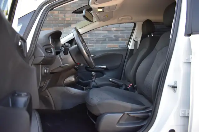 Opel Corsa view 13
