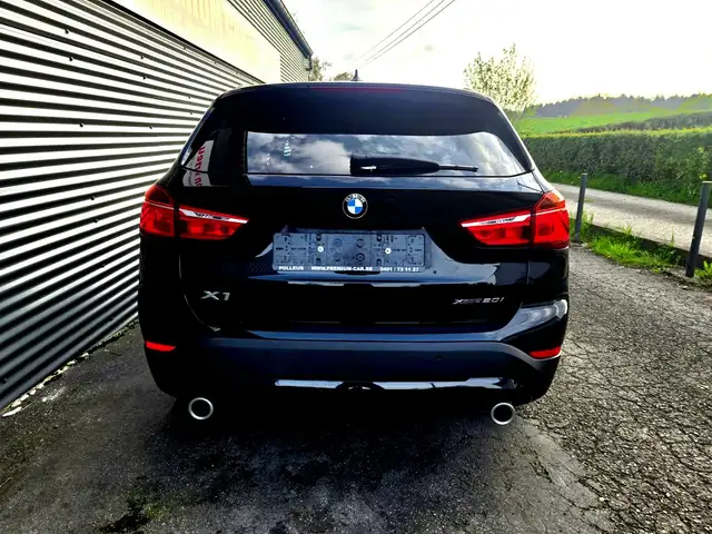 BMW X1 view 11