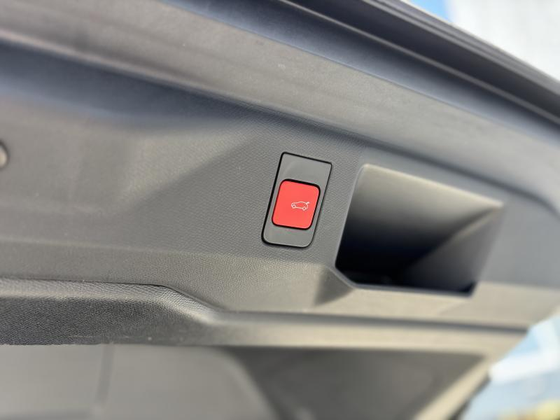 Peugeot 5008 GT — photo 8