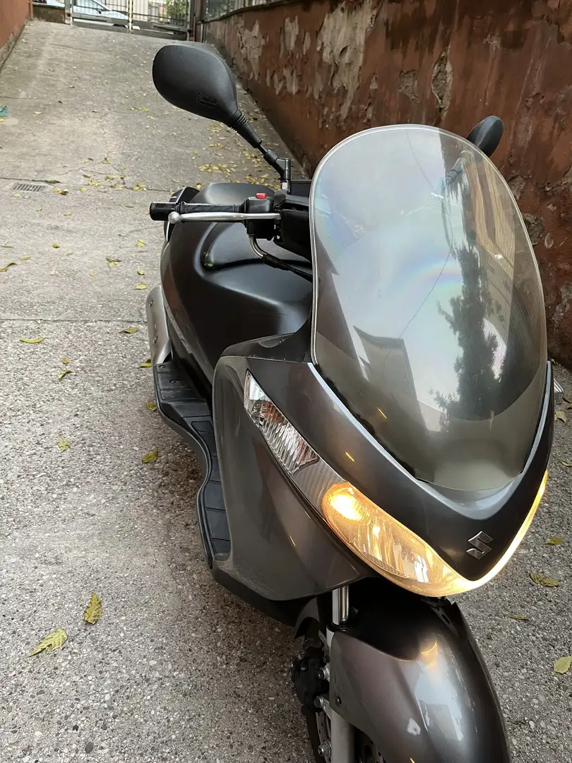 Suzuki Burgman 125 - 1