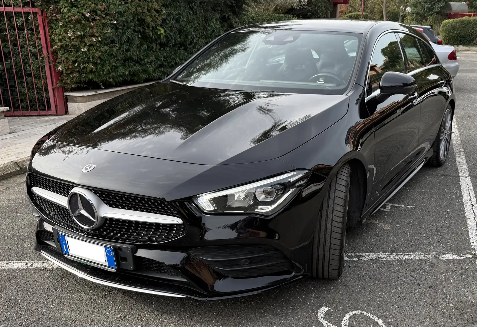 Mercedes-Benz CLA 220 CLA Shooting Brake 220 SB AMG LINE Nero - 1