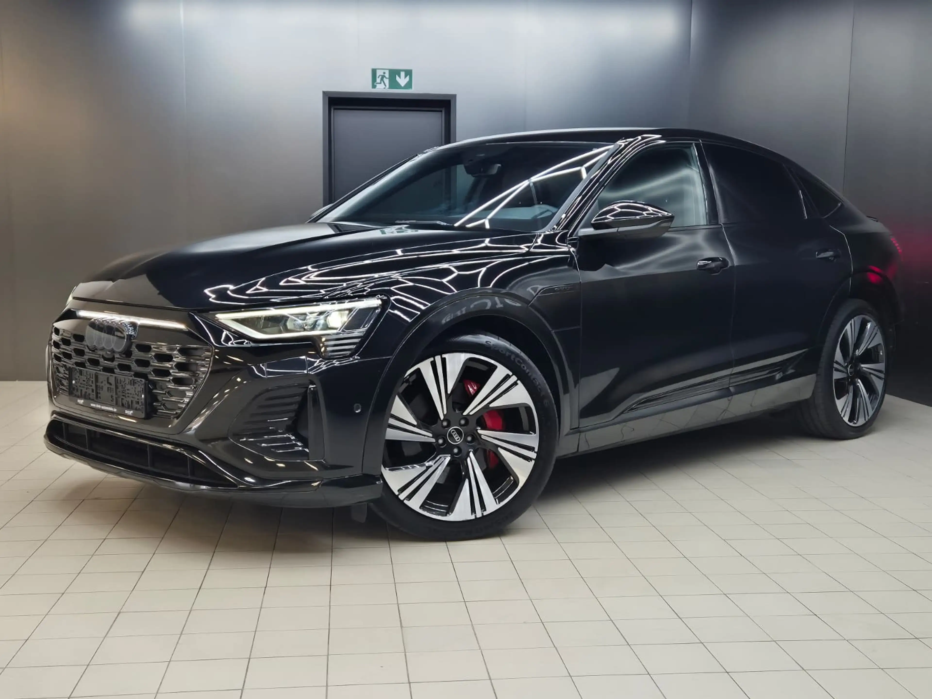 Audi Q8 e-tron 50 quatt 2X S line Sportback MATRIX+ — photo 4