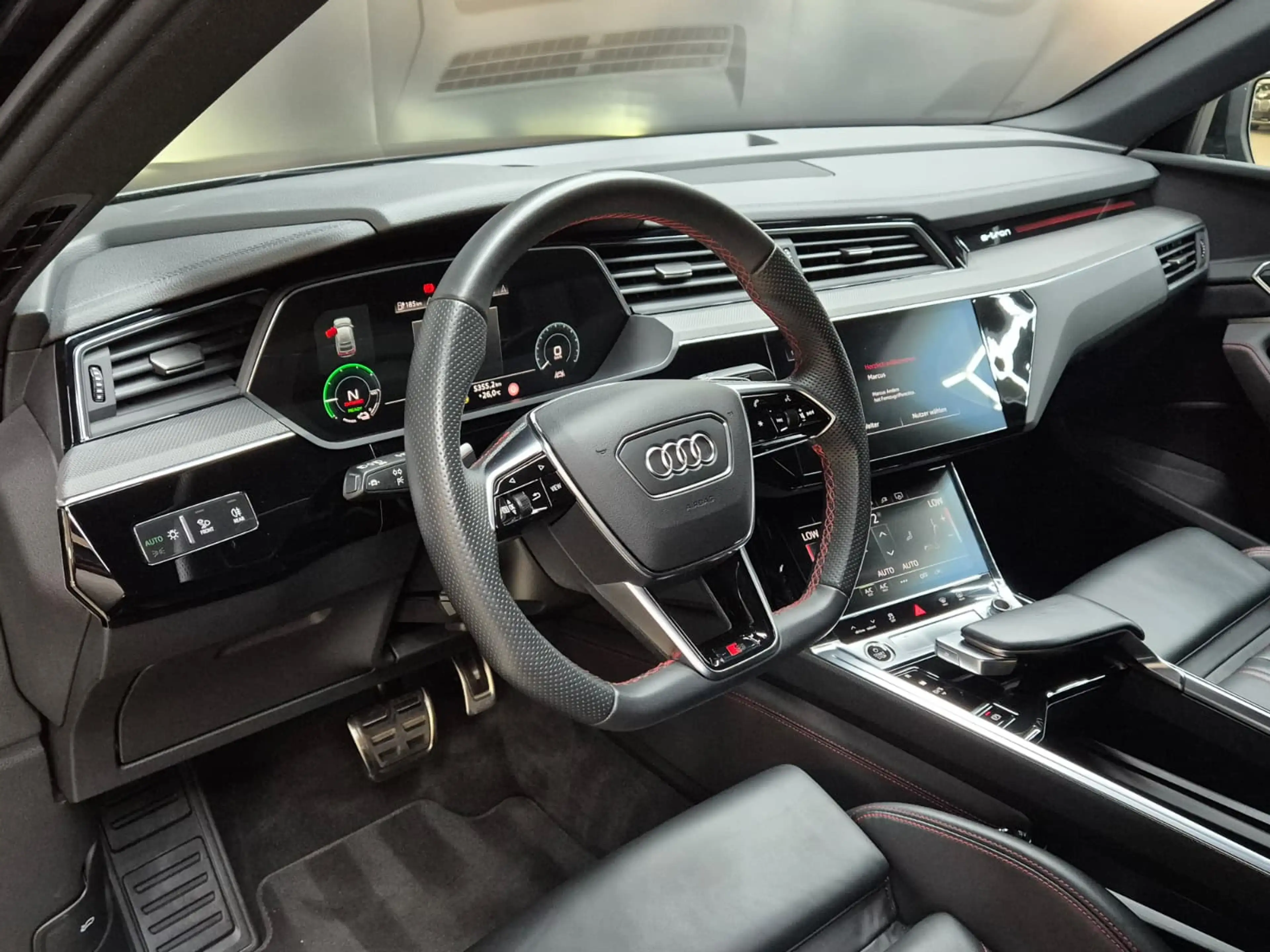 Audi Q8 e-tron 50 quatt 2X S line Sportback MATRIX+ — photo 13