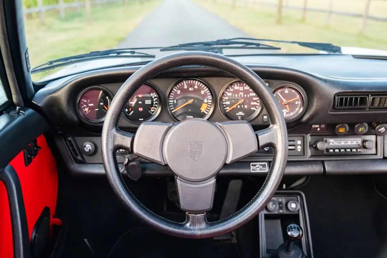Porsche 911 Carrera 3.2 Targa, foto 2