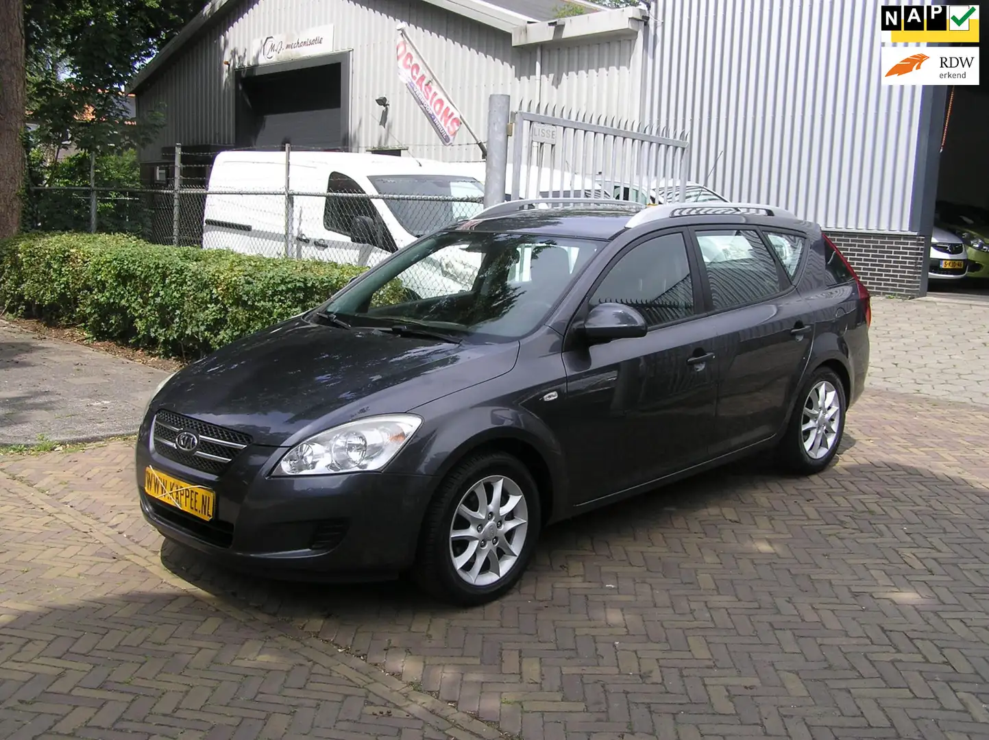 Kia Ceed / cee'd Sporty Wagon 1.4 CVVT X-tra nap pas airco nieuwe a Grijs - 1