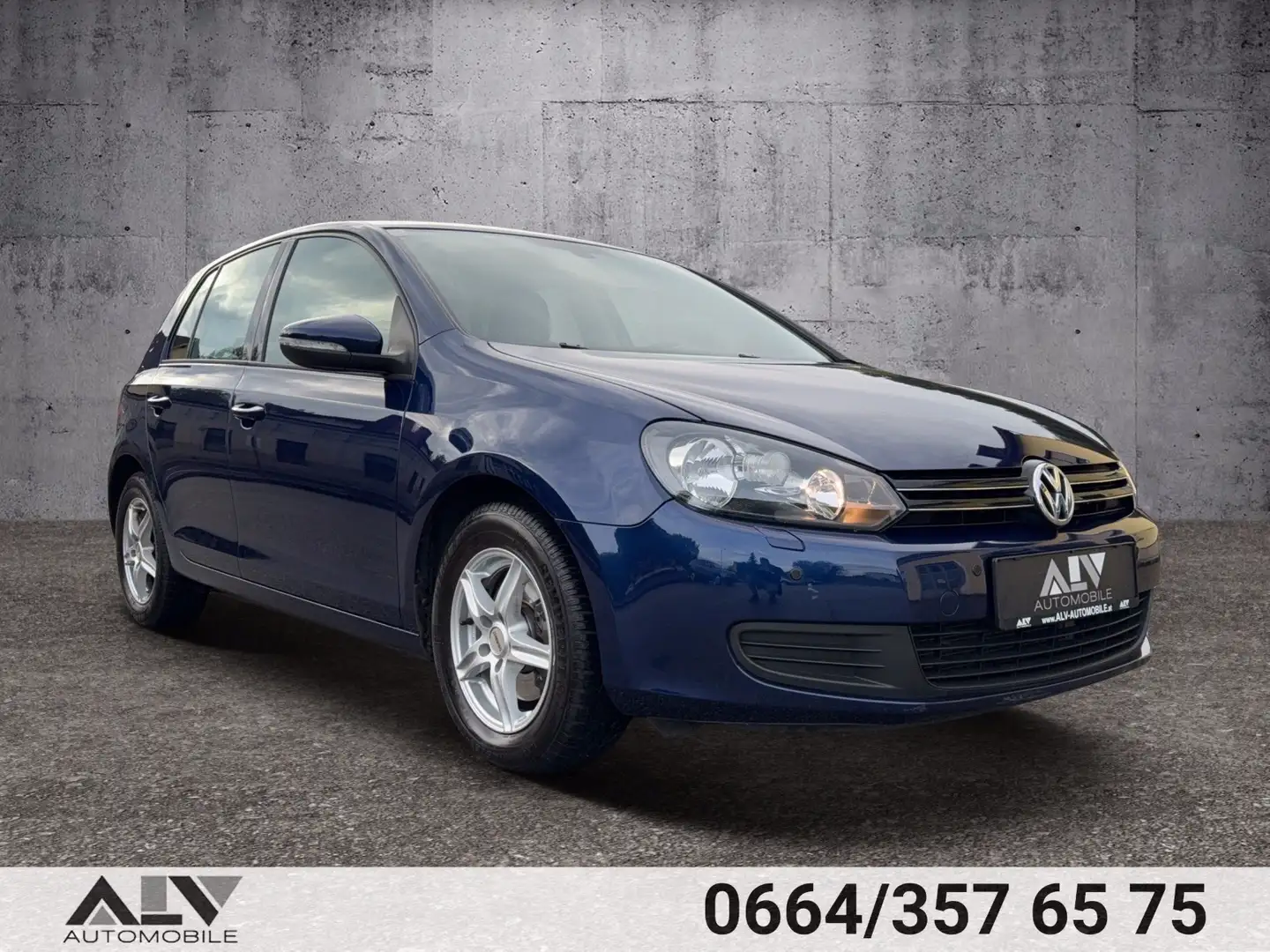 Volkswagen Golf Comfortline DSG Automatik 2.Besitz Blau - 1