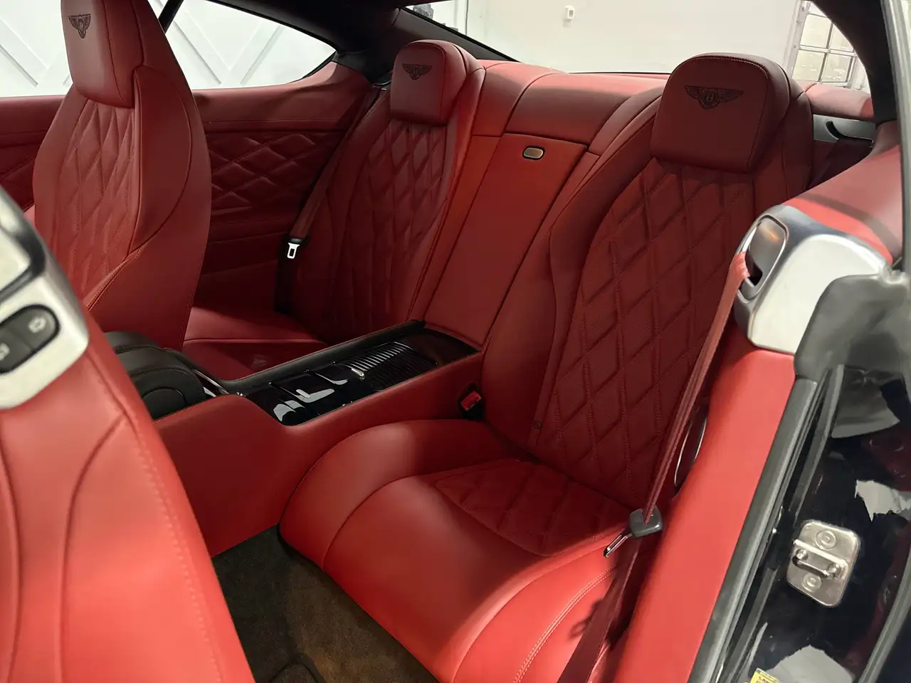 Bentley Continental GT снимка Bentley Continental GT