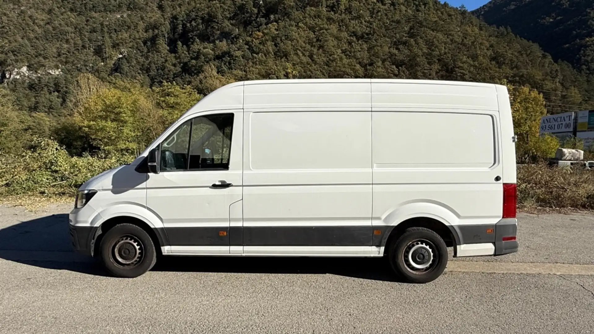Volkswagen Crafter Furgón 2.0TDI SCR RWD 35 BM L3H2 103kW Blanco - 1