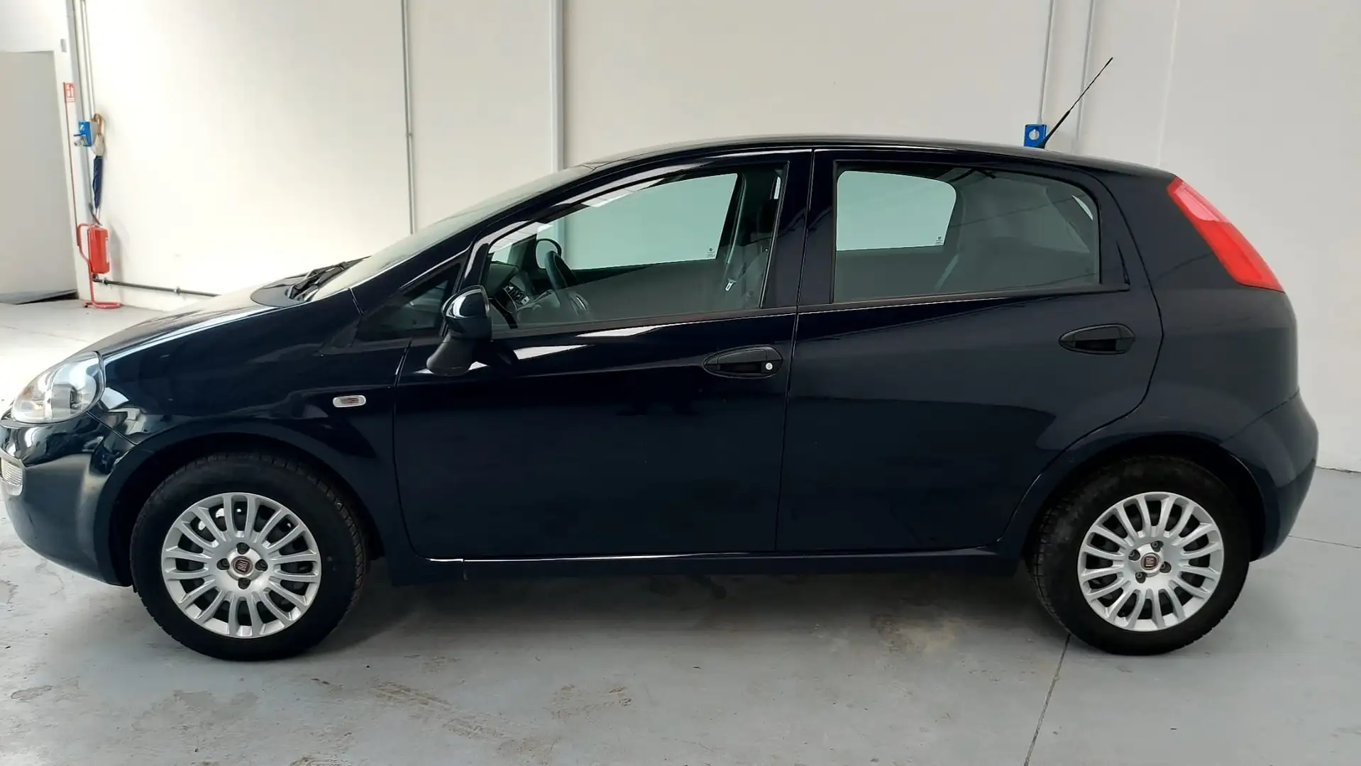 Fiat Punto 5p 1.4 easypower Young Gpl FB461 Blu/Azzurro - 2