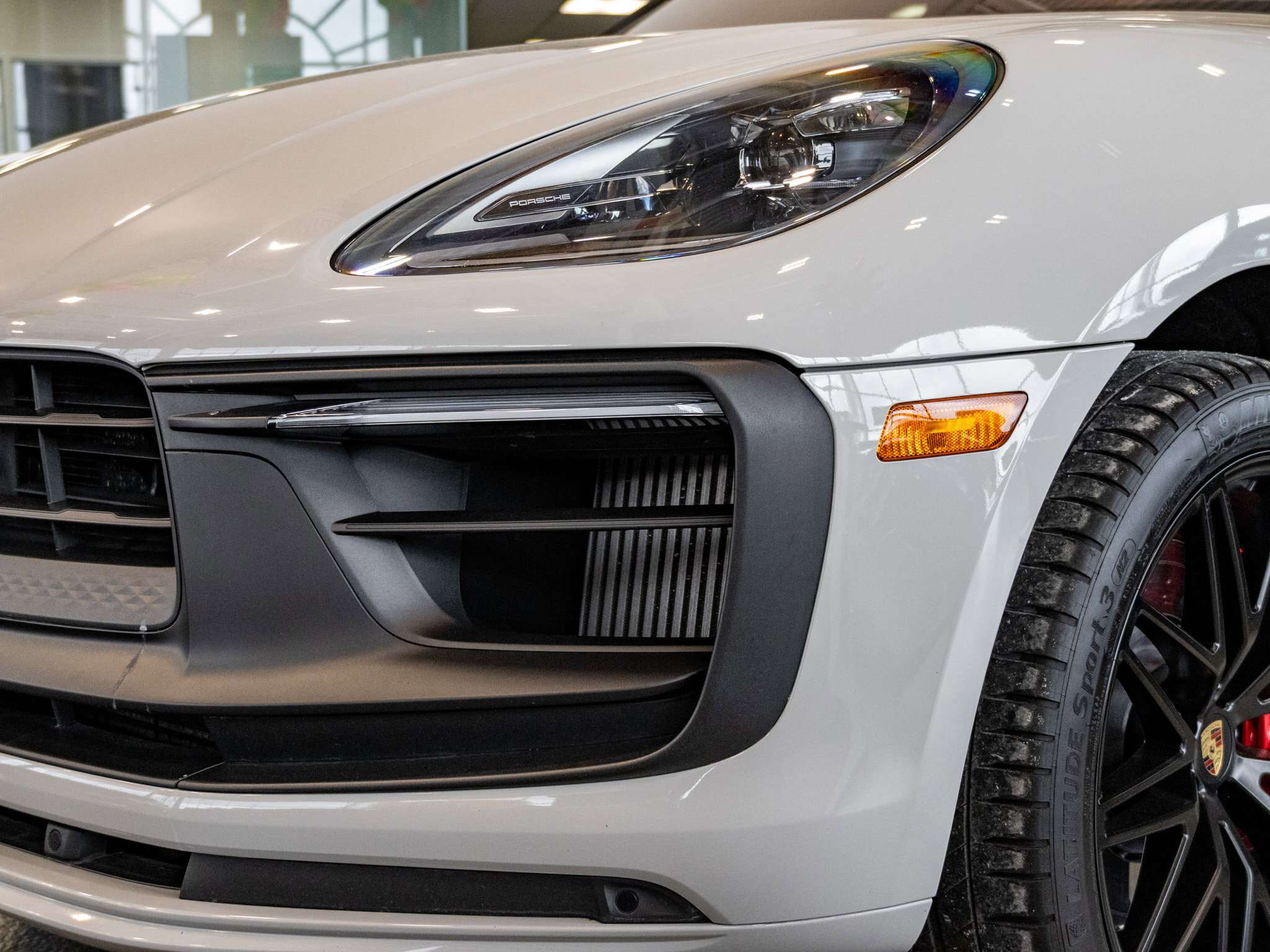 2023 Porsche Macan GTS | OEM WINTER TIRE PKG | thumb 14