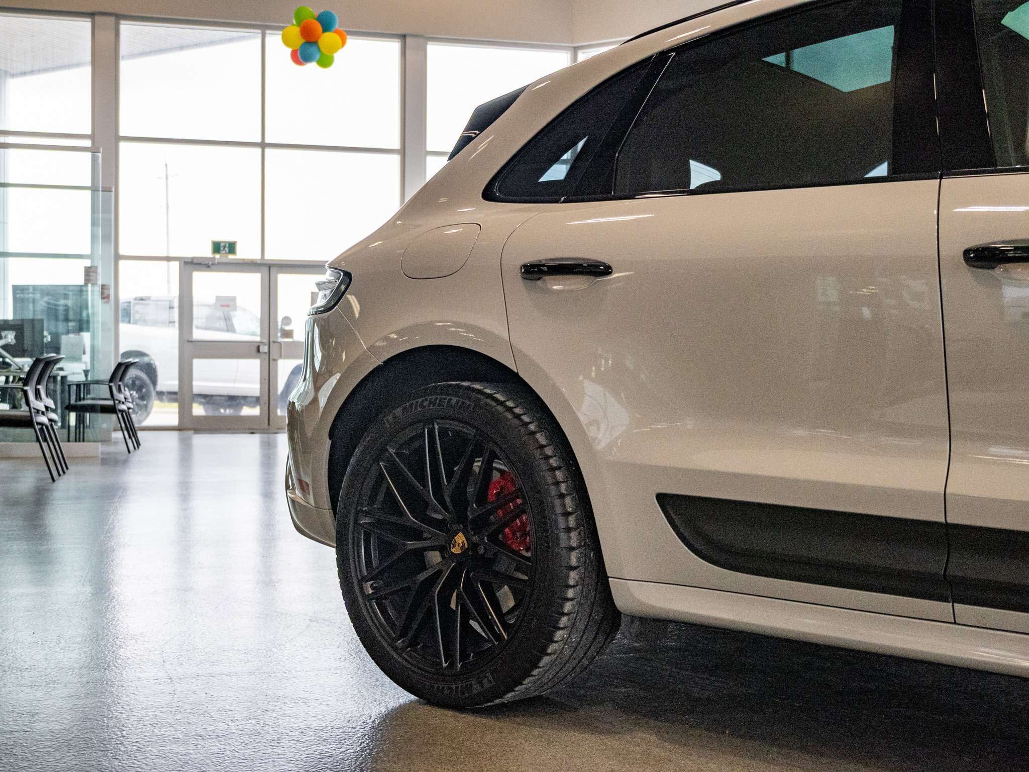 2023 Porsche Macan GTS | OEM WINTER TIRE PKG | thumb 10