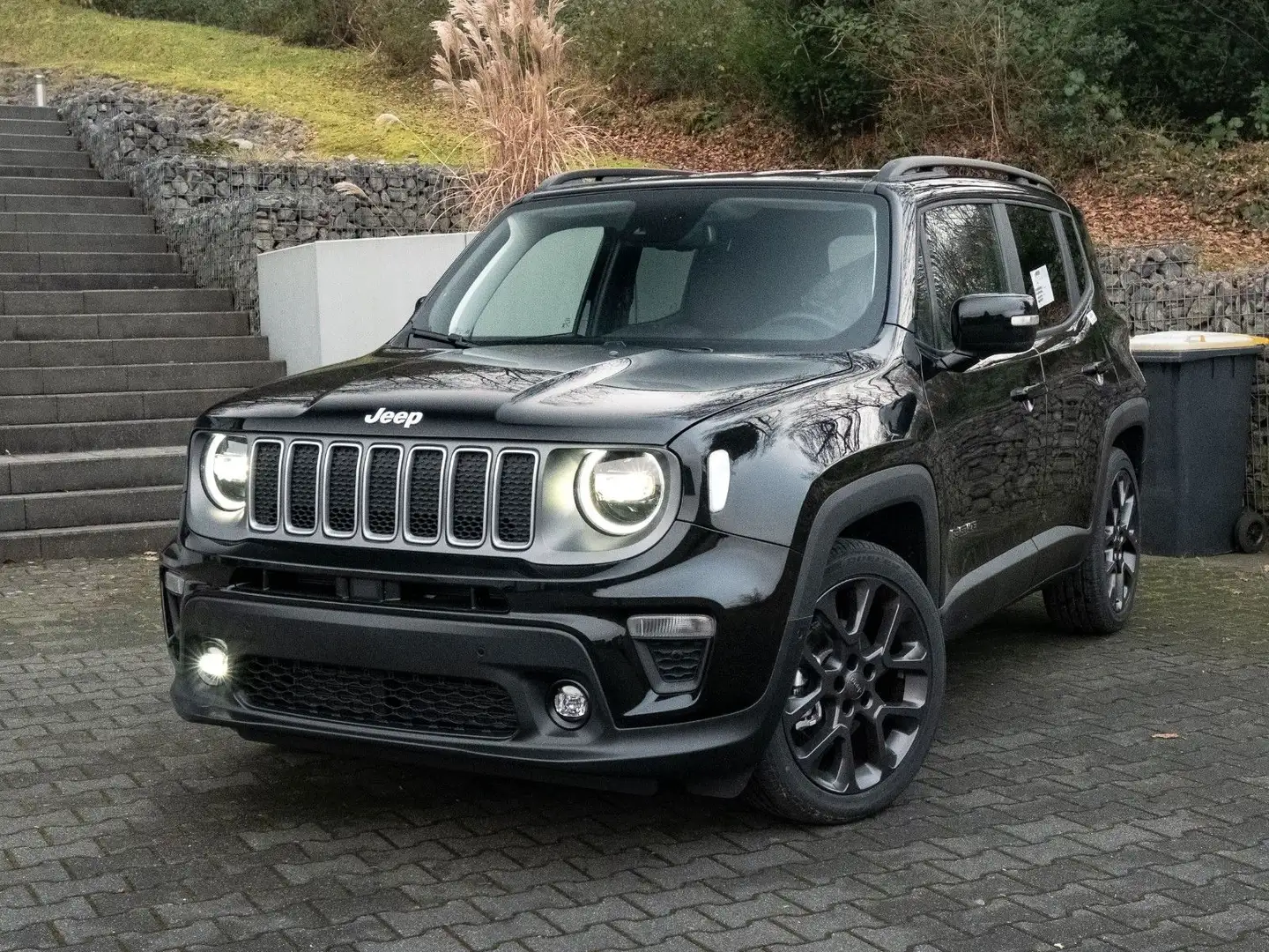 Jeep Renegade Mild-Hybrid FWD S-Edition LEDER Schwarz - 1