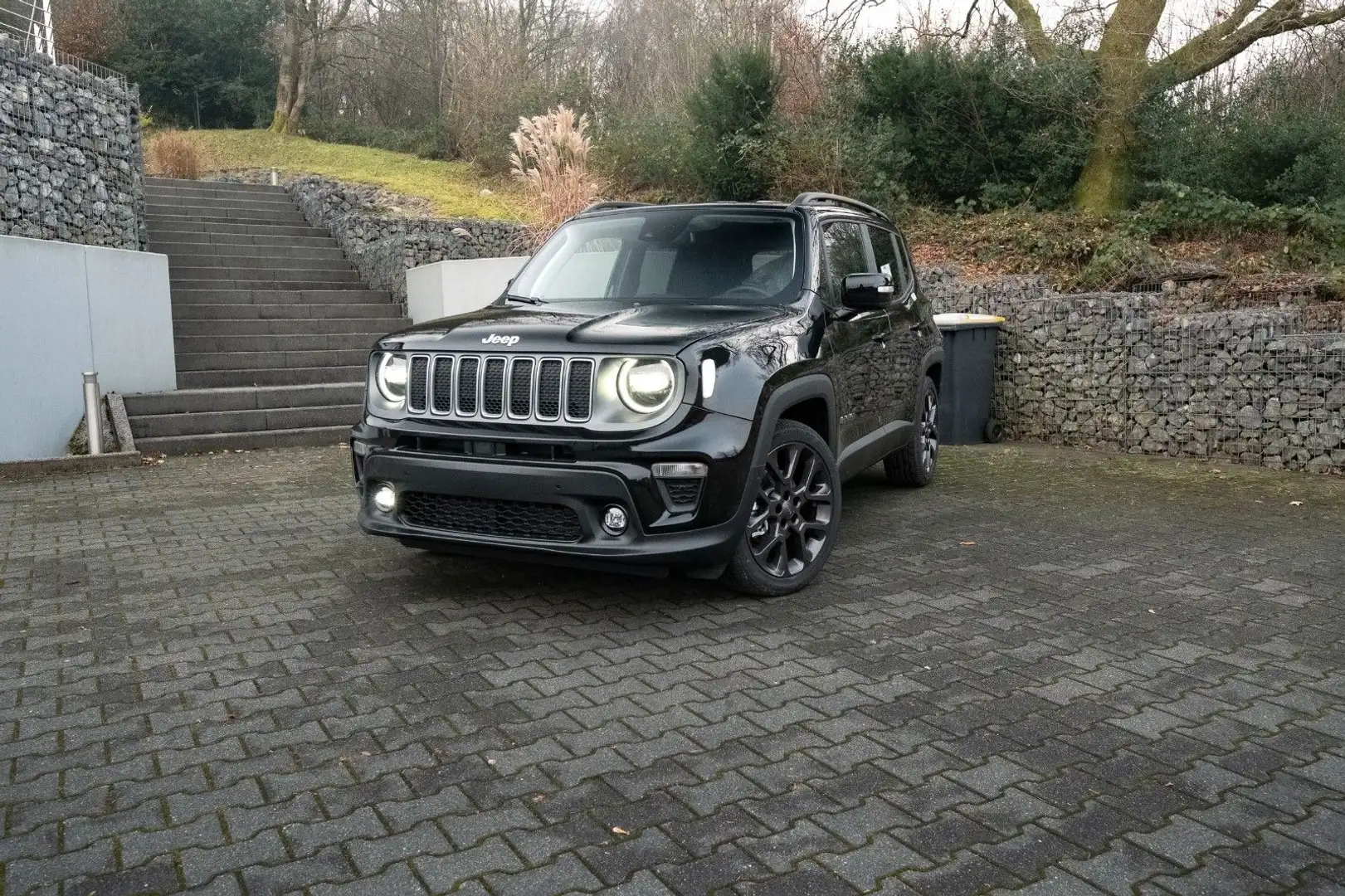 Jeep Renegade Mild-Hybrid FWD S-Edition LEDER Schwarz - 2