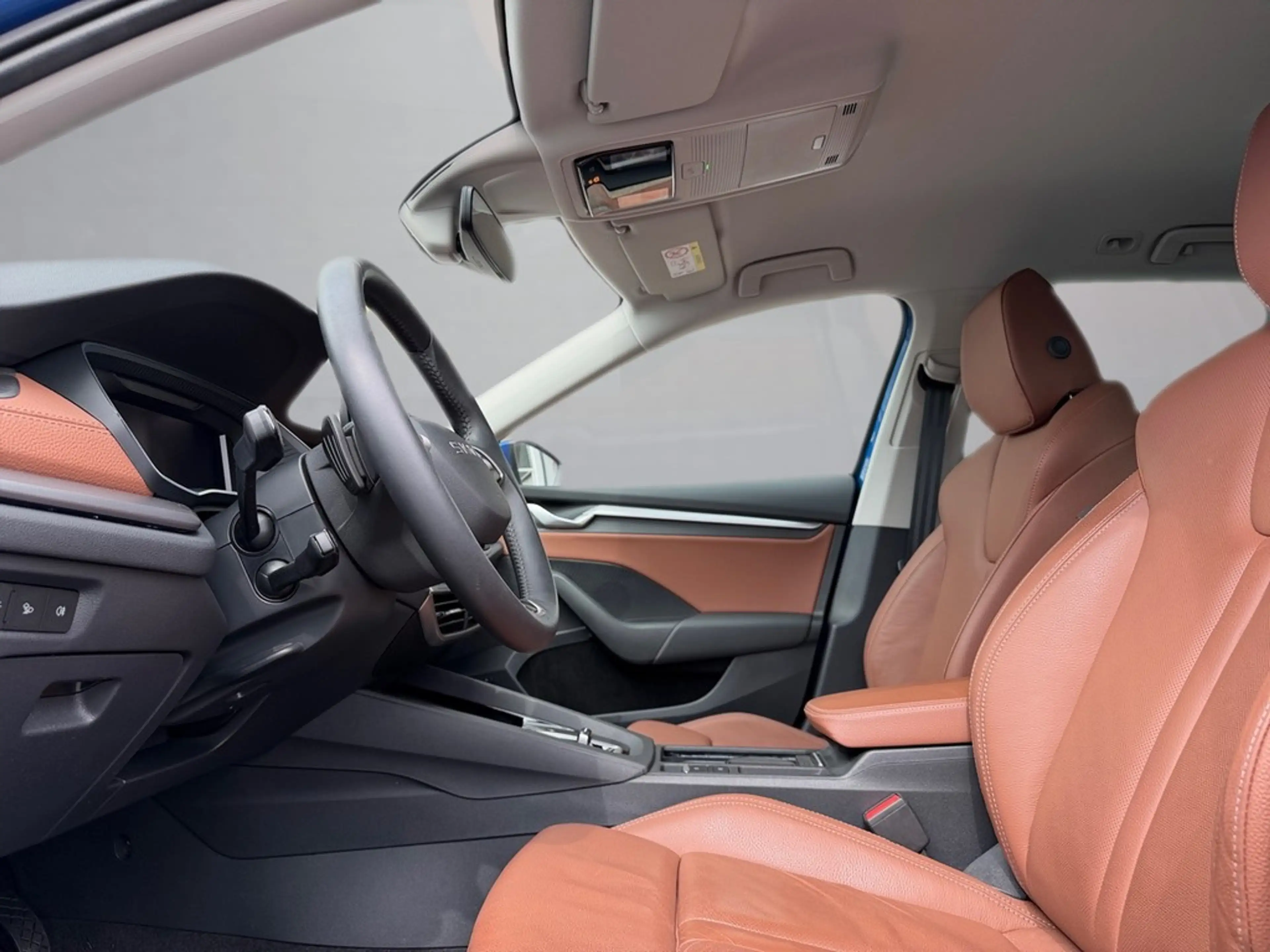 Skoda Octavia Combi 2,0 TDI DSG AHK — photo 7