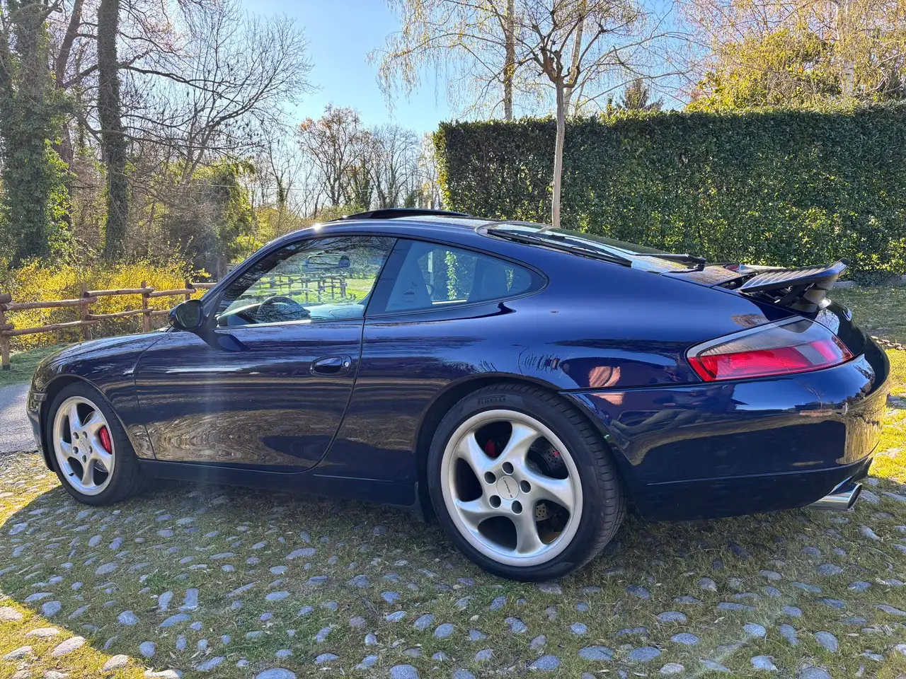 Porsche 996 CARRERA COUPE' 3.4 4 300CV NAVY TETTO T. ORO!!, foto 2