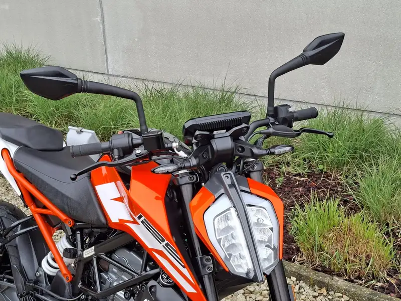 KTM 125 DUKE - foto 2