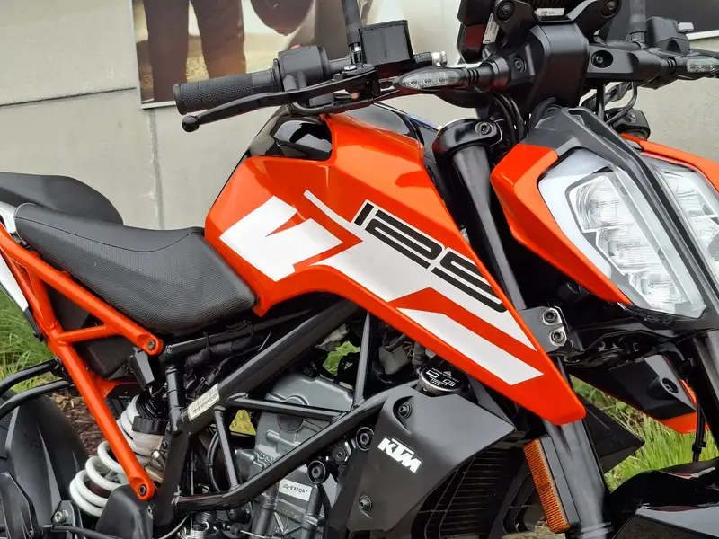KTM 125 DUKE - foto 3