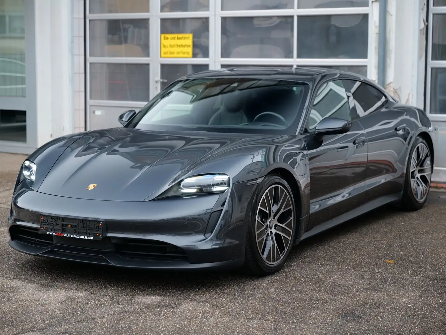 Porsche Taycan 20"TURBO+14-WEGE+CAM+WÄRME+22KW+PASM+5-SI Grijs - 2