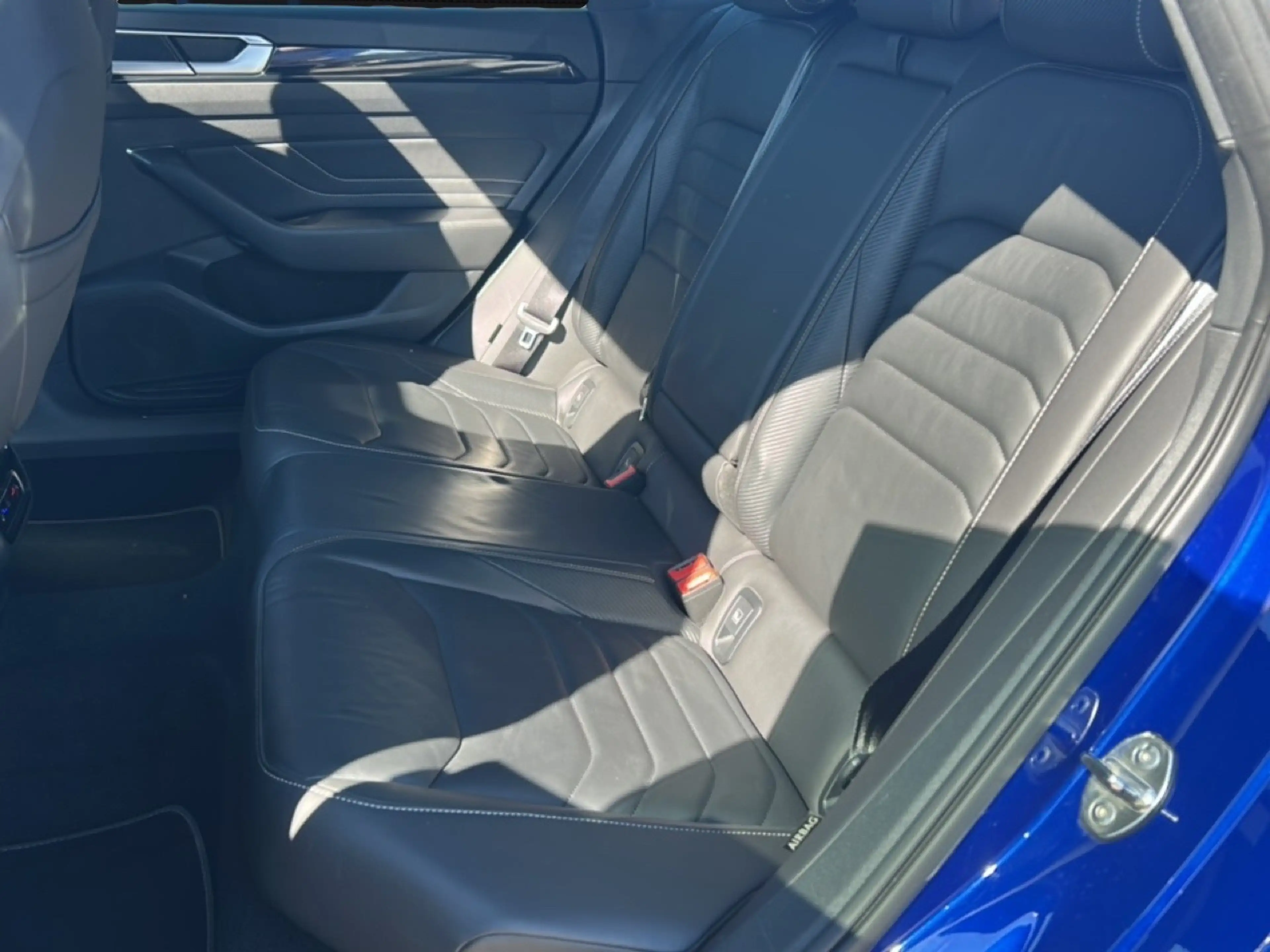 Volkswagen Arteon SB R-Line eHybrid Pano/AHK/Nappa — photo 13