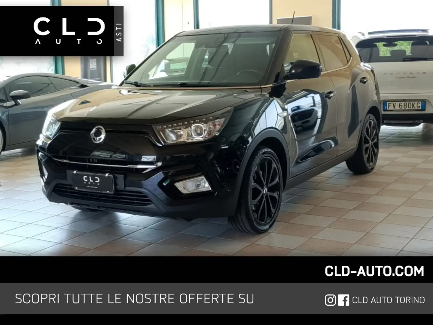 SsangYong Tivoli 1.6 2WD ICON 128CV Schwarz - 1