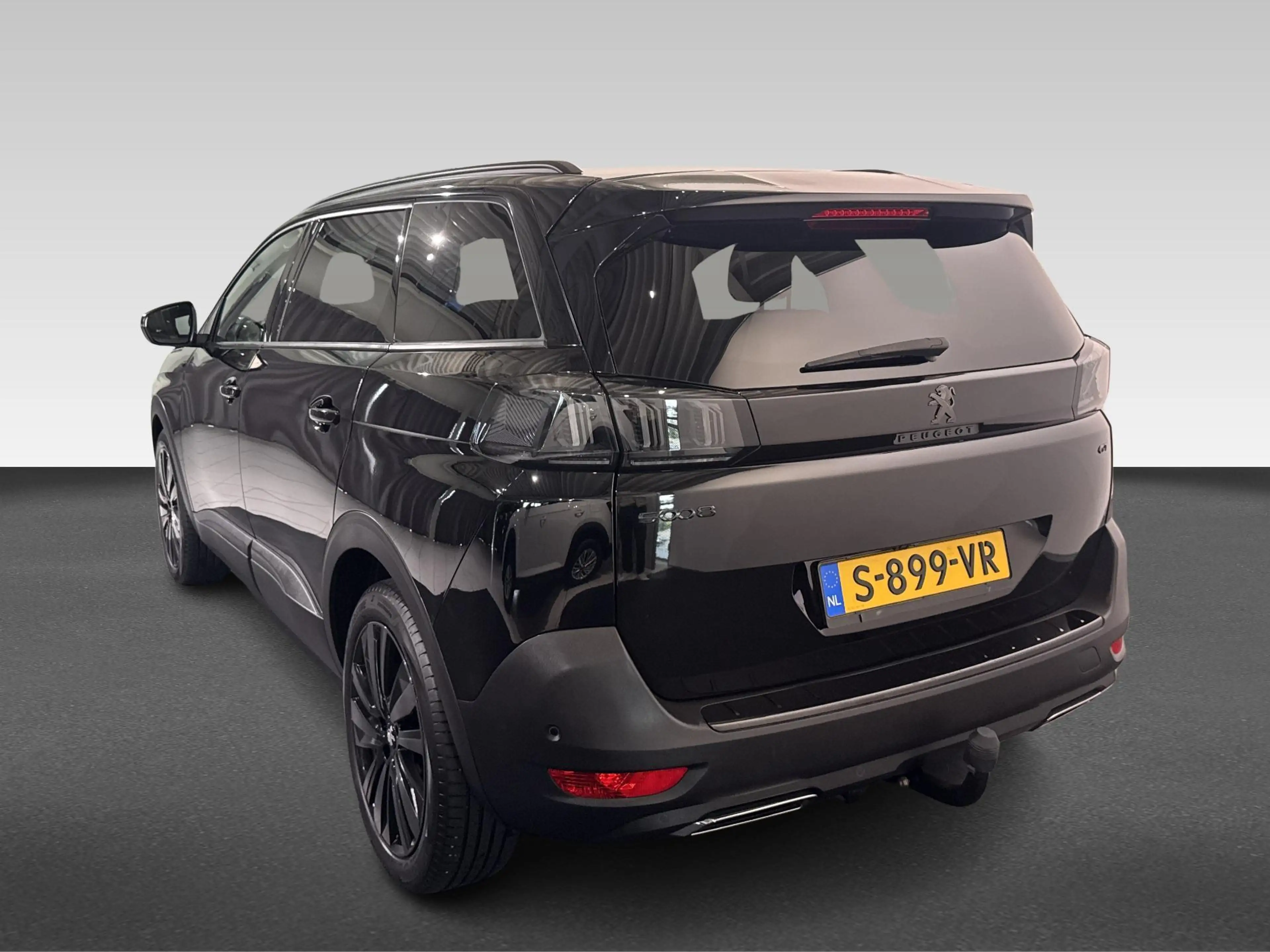 Peugeot 5008 1.2 PureTech GT 2023 — photo 3