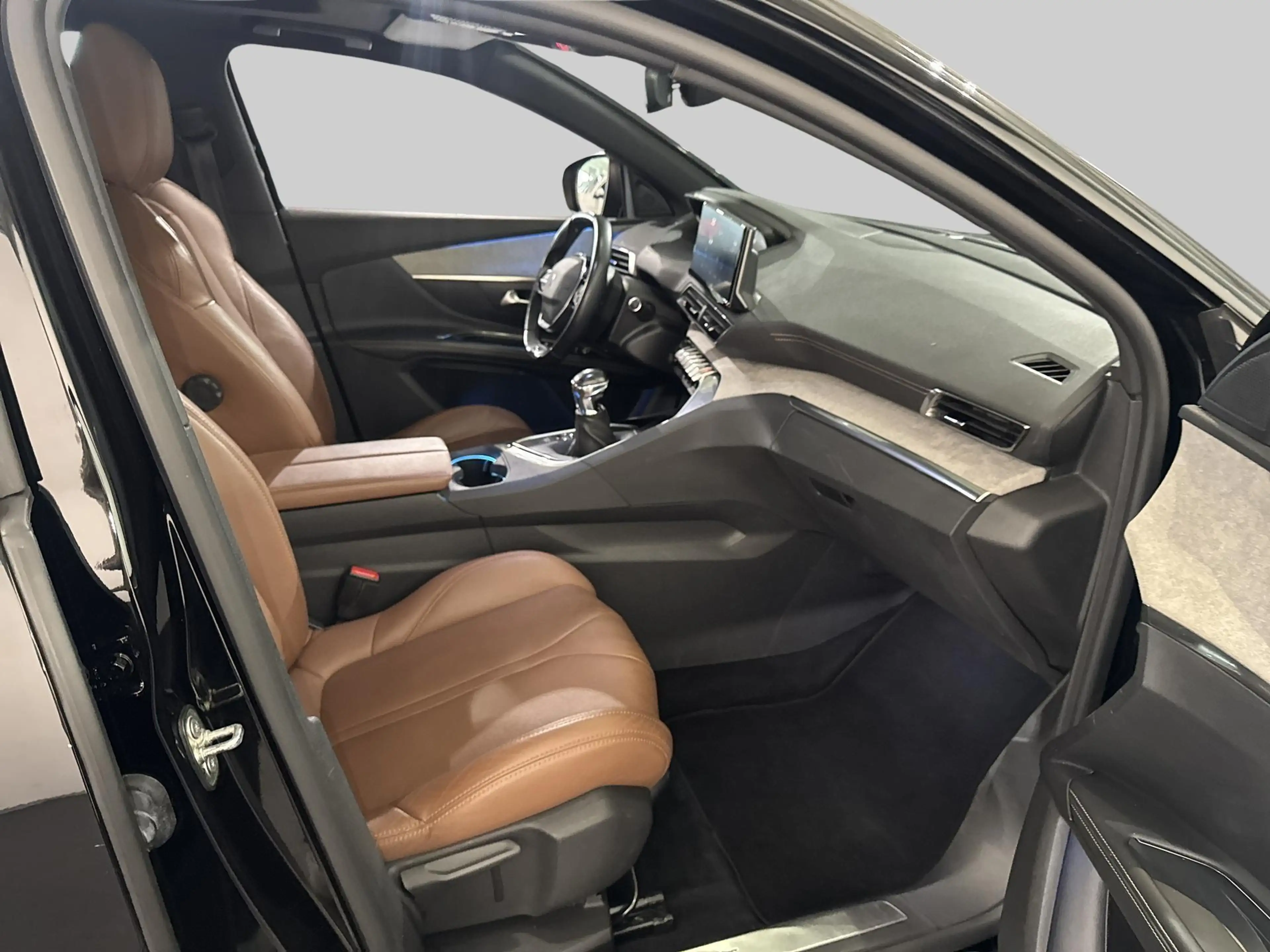 Peugeot 5008 1.2 PureTech GT 2023 — photo 13