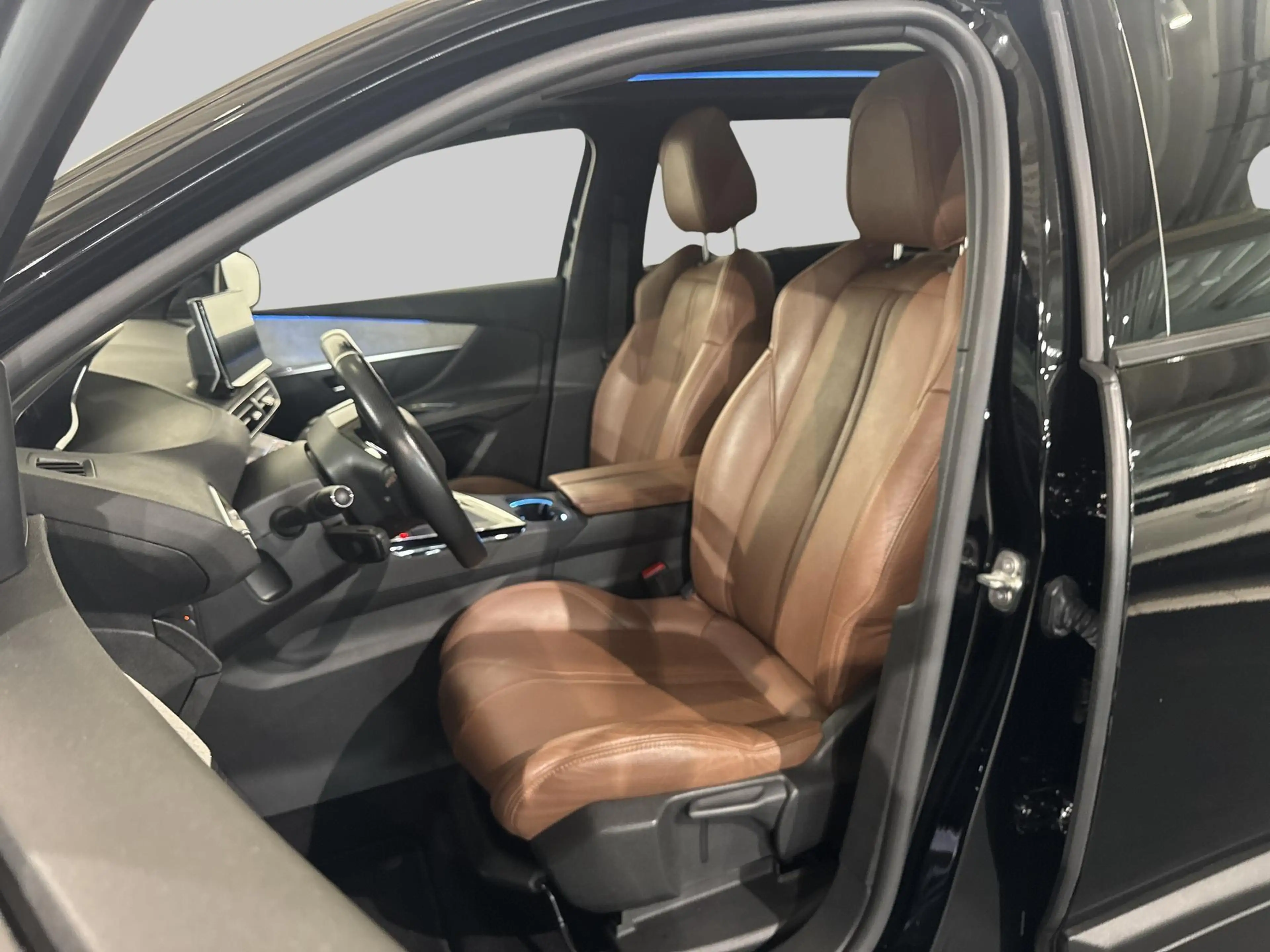 Peugeot 5008 1.2 PureTech GT 2023 — photo 12