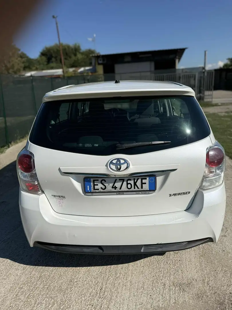 Toyota Verso 2.0d Active 7p.ti mt - 1