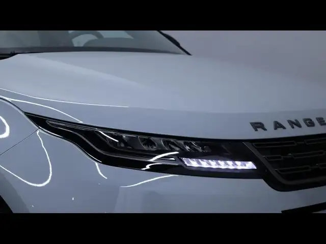 Land Rover Range Rover Evoque view 9