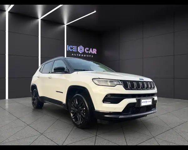 Jeep Compass view 3