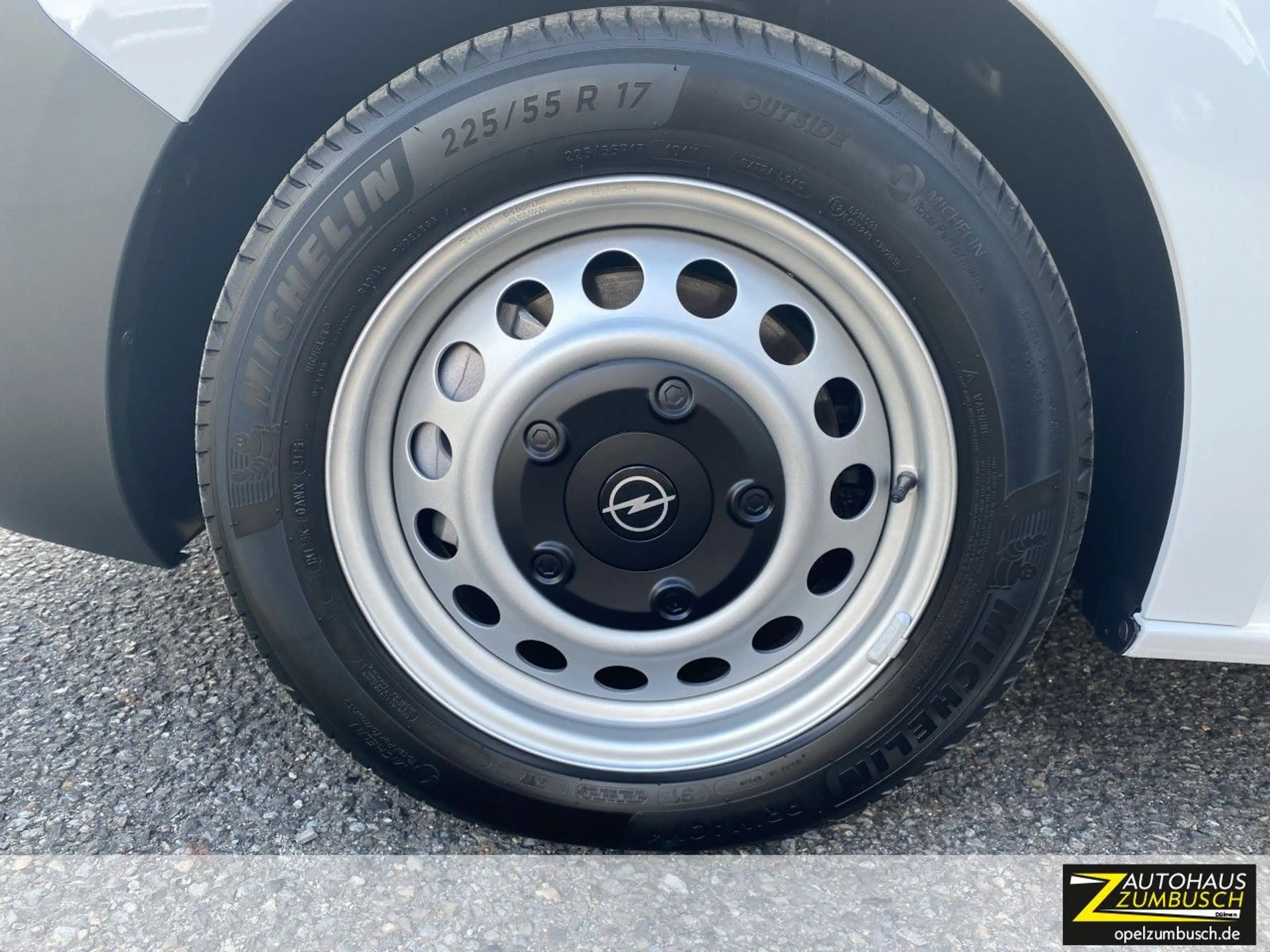 Opel Vivaro Kombi XL, Automatik, R-Kamera, AHK, uvm.. — photo 11