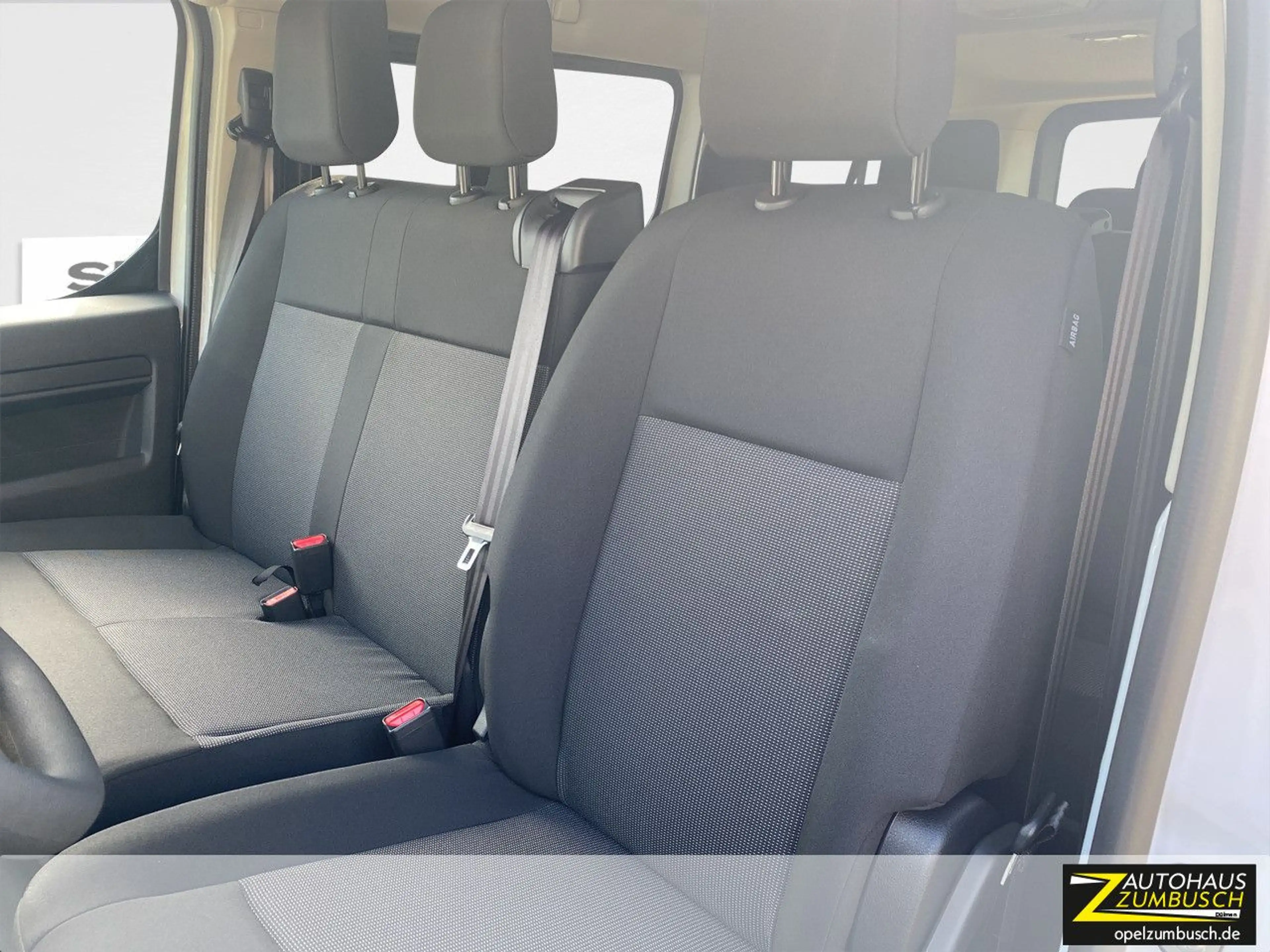 Opel Vivaro Kombi XL, Automatik, R-Kamera, AHK, uvm.. — photo 9