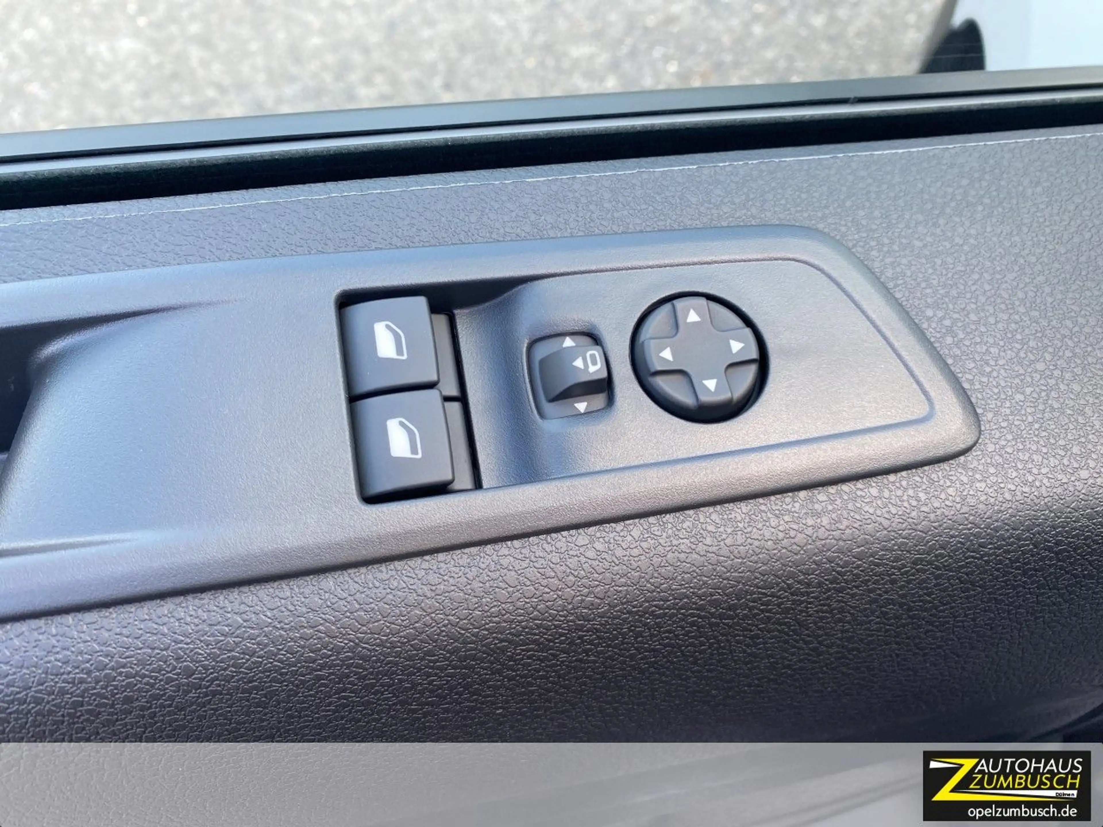 Opel Vivaro Kombi XL, Automatik, R-Kamera, AHK, uvm.. — photo 14