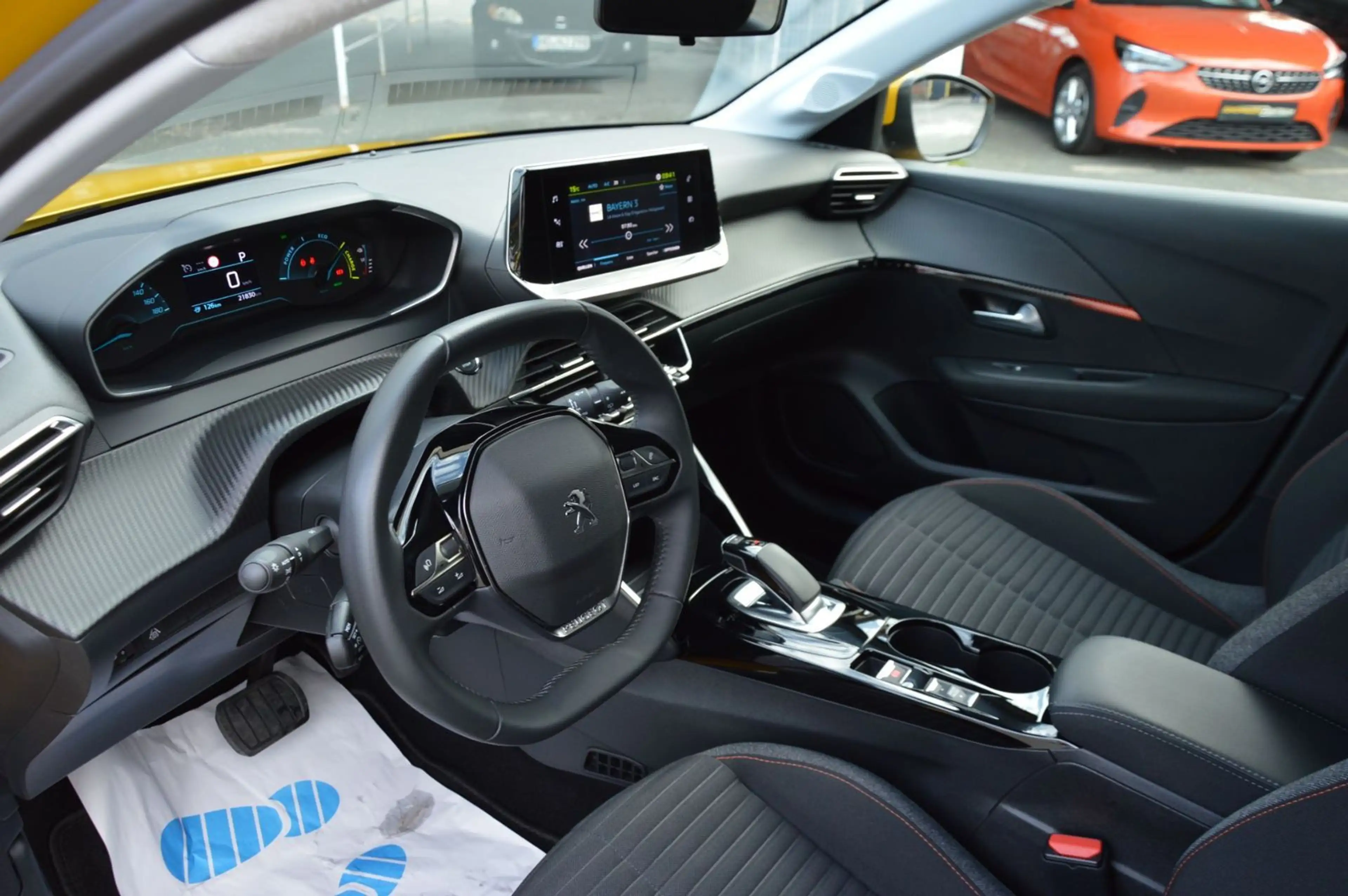 Peugeot e-208 Active Pack"11KW"PDC"TEMPOMAT" — photo 9