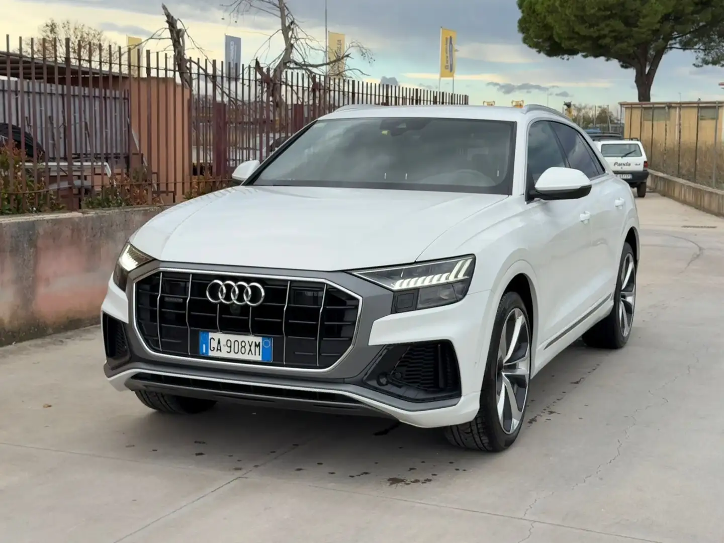 Audi Q8 Q8 50 TDI 286 CV quattro tiptronic Sport Bianco - 2