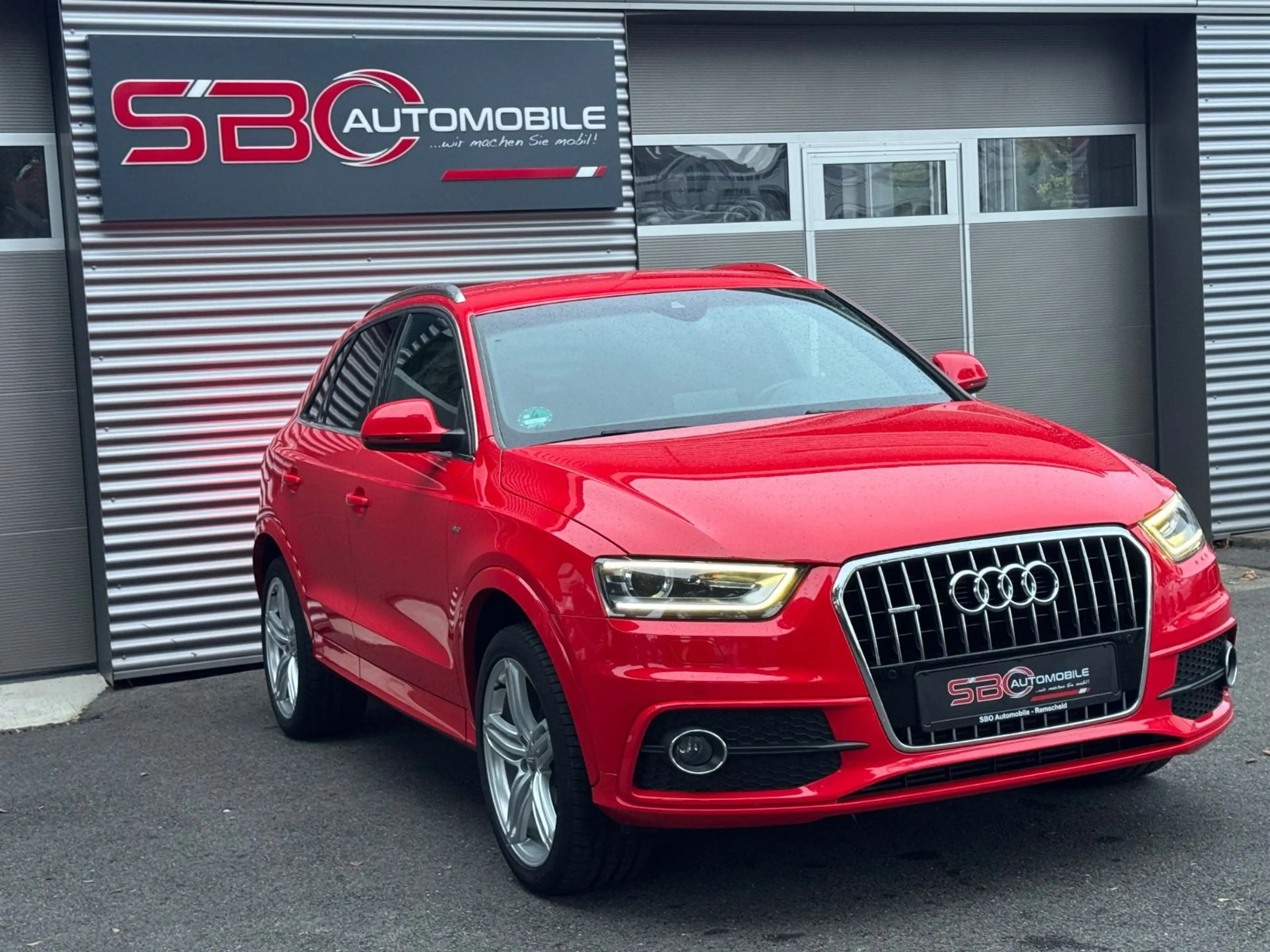 Audi Q3 2.0 TDI quattro/S line Sport / Plus — photo 12