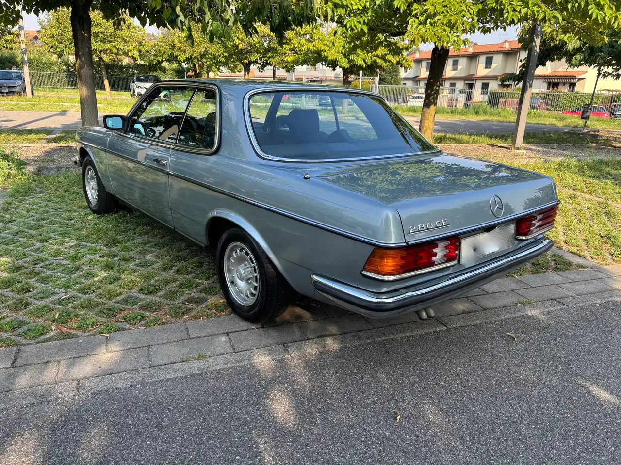 Mercedes-Benz 280 CE, foto 2