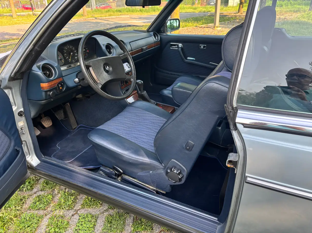 Mercedes-Benz 280 CE, foto 3