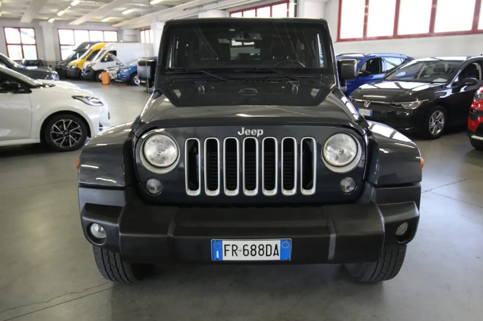Jeep Wrangler 2.8 CRD DPF Sahara Auto Grigio - 1