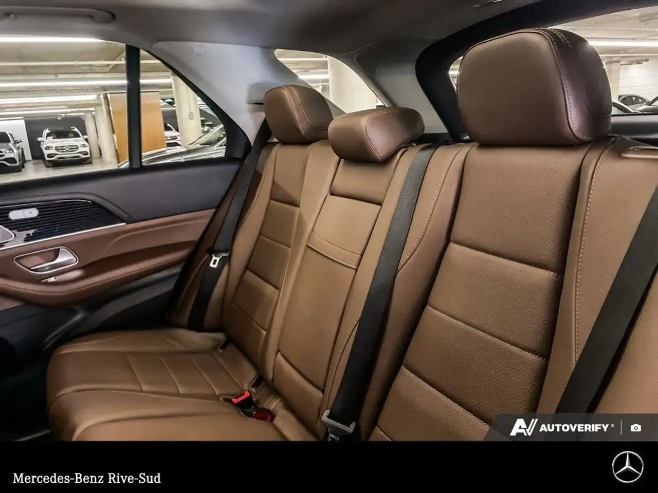 Mercedes-Benz GLE снимка Mercedes-Benz GLE