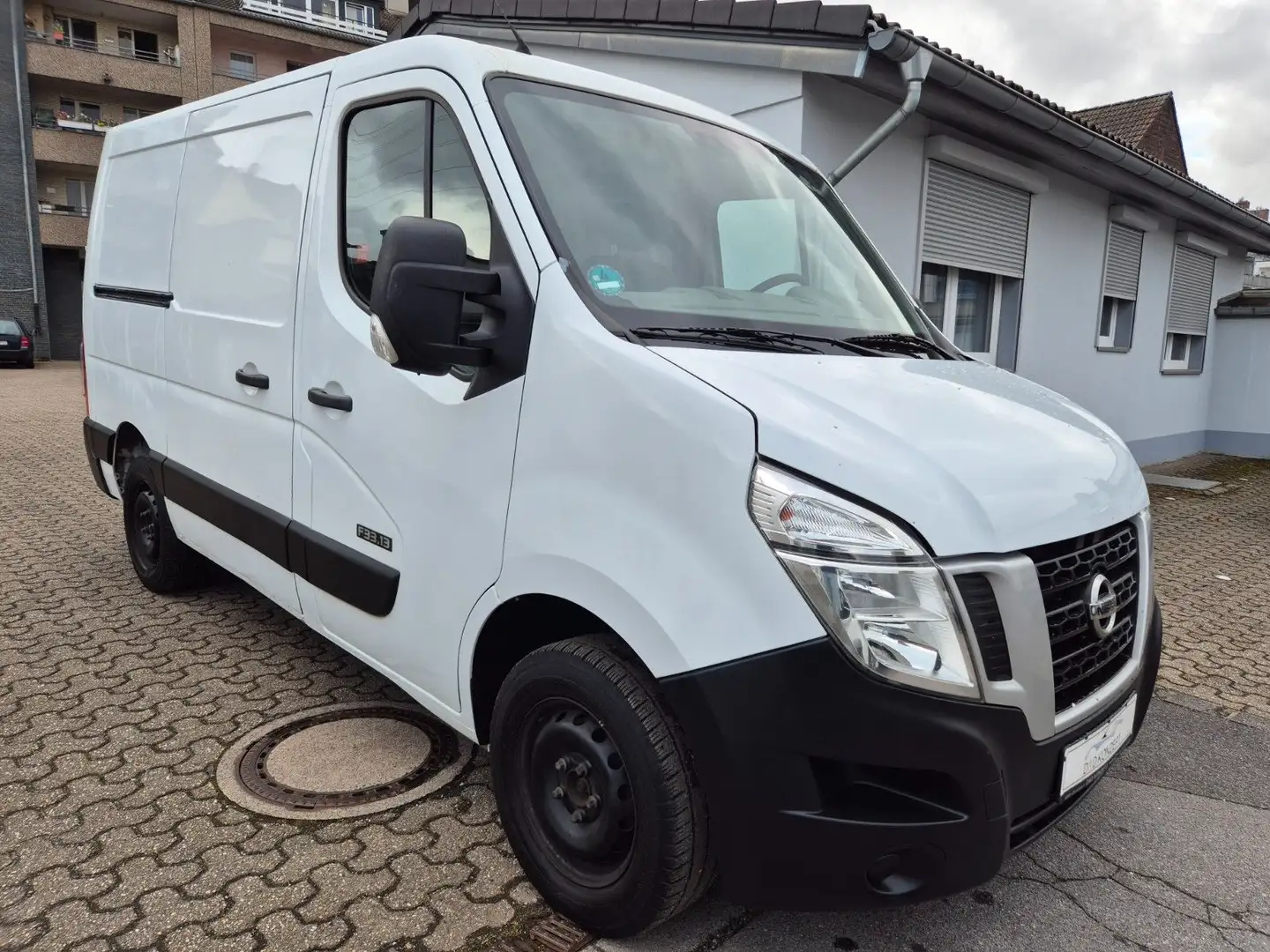 Nissan NV400 Kastenwagen L1H1*AHK 2500KG*Regale*Klima* - 1